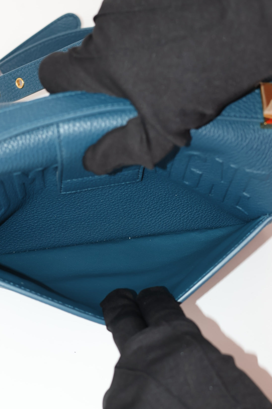 Dior Montaigne in Pelle Martellata
