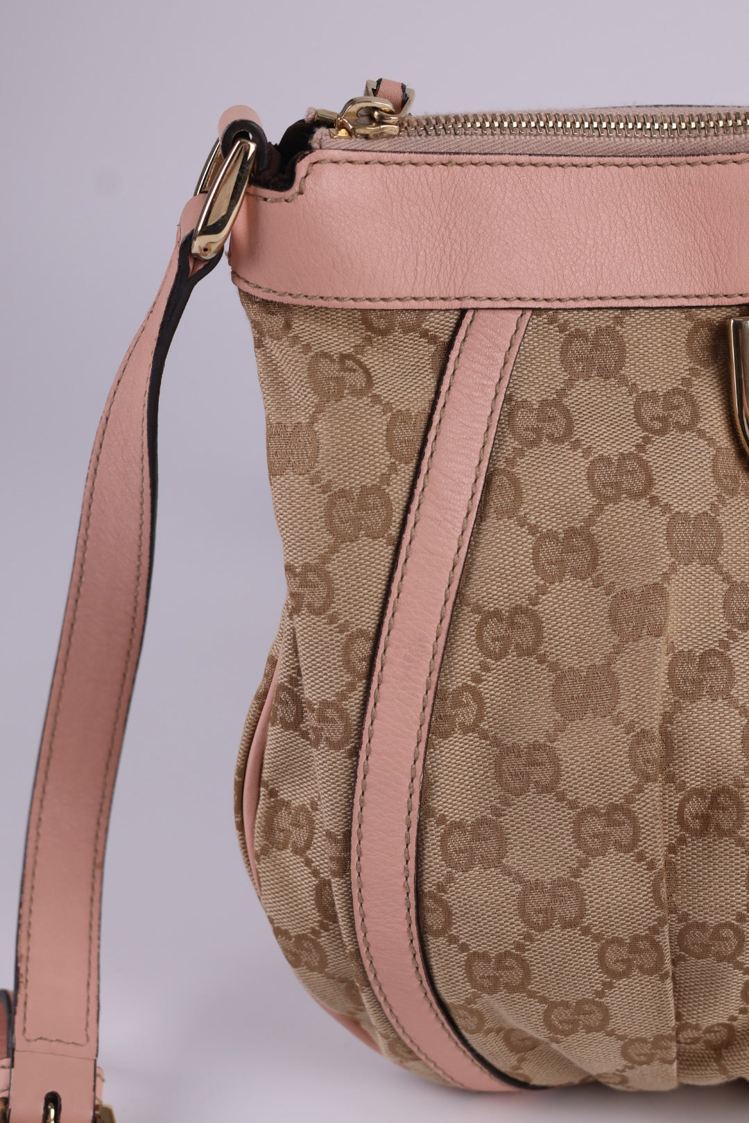 Gucci Tracolla D Ring GG Wave