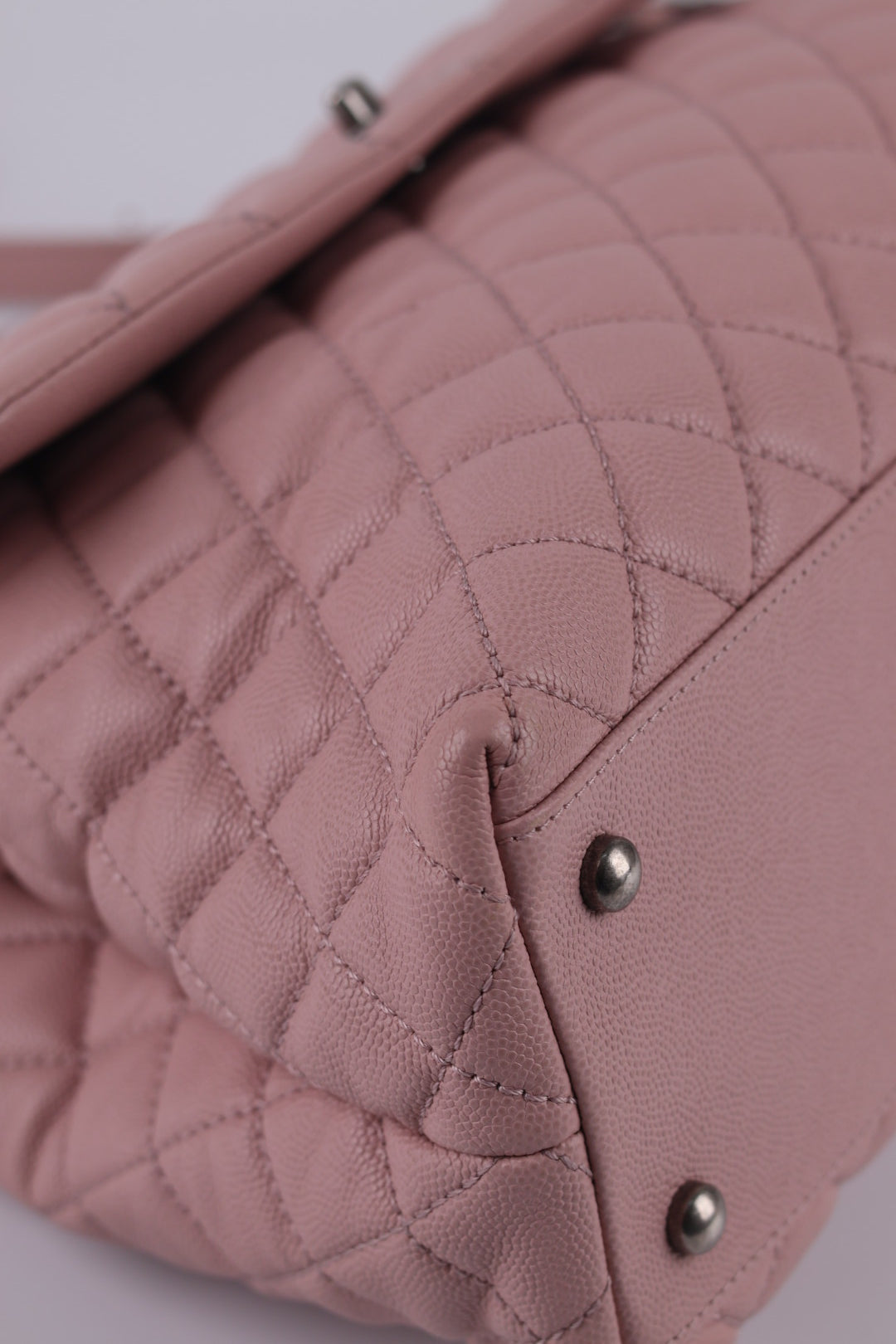 Chanel Coco Handle Media Caviar