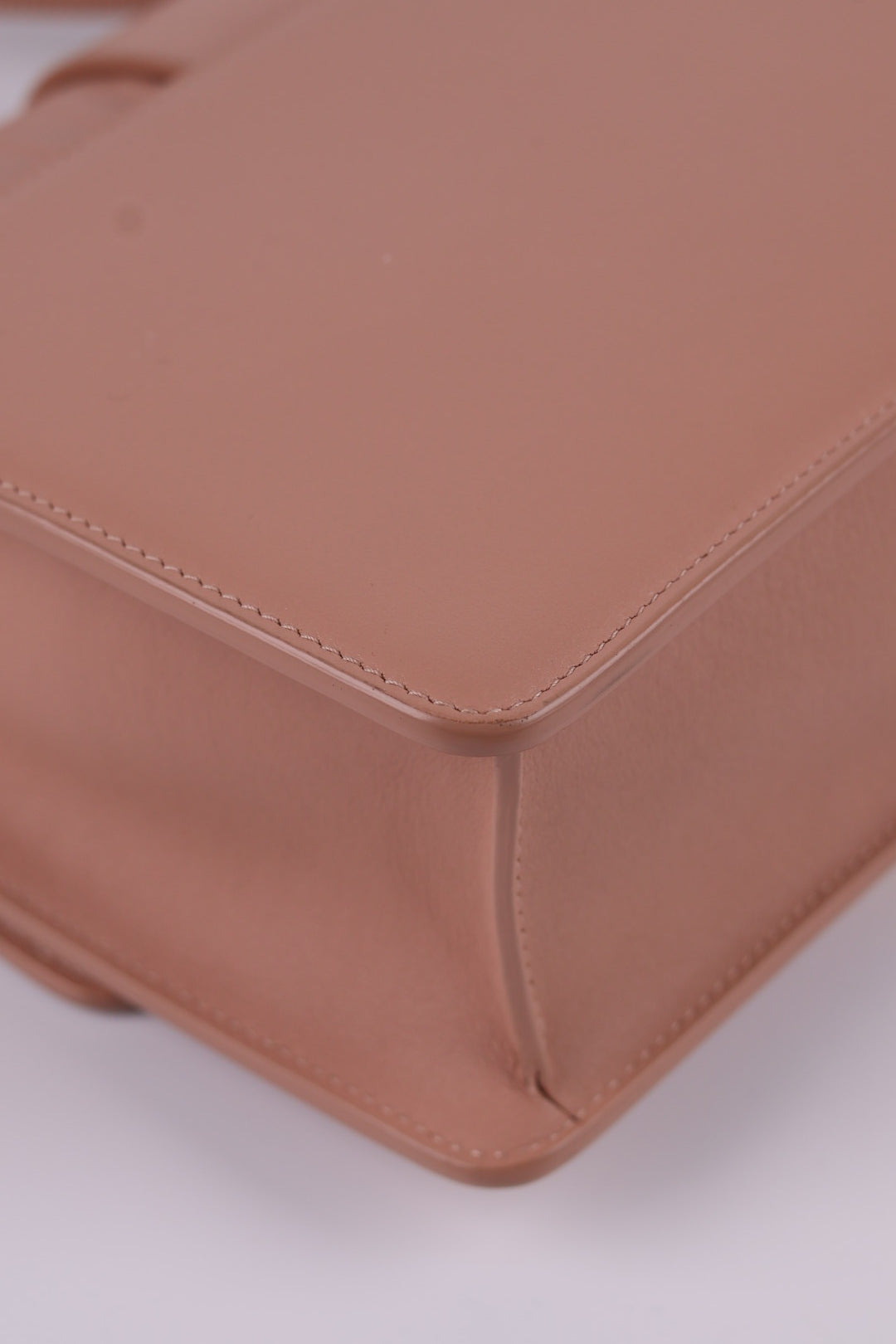 Dior 30 Montaigne in Pelle