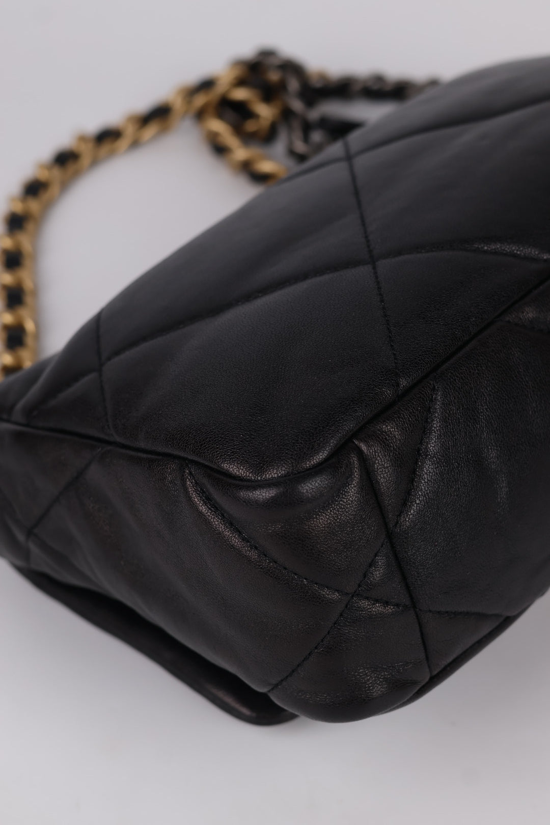 Chanel 19 in Pelle d’Agnello