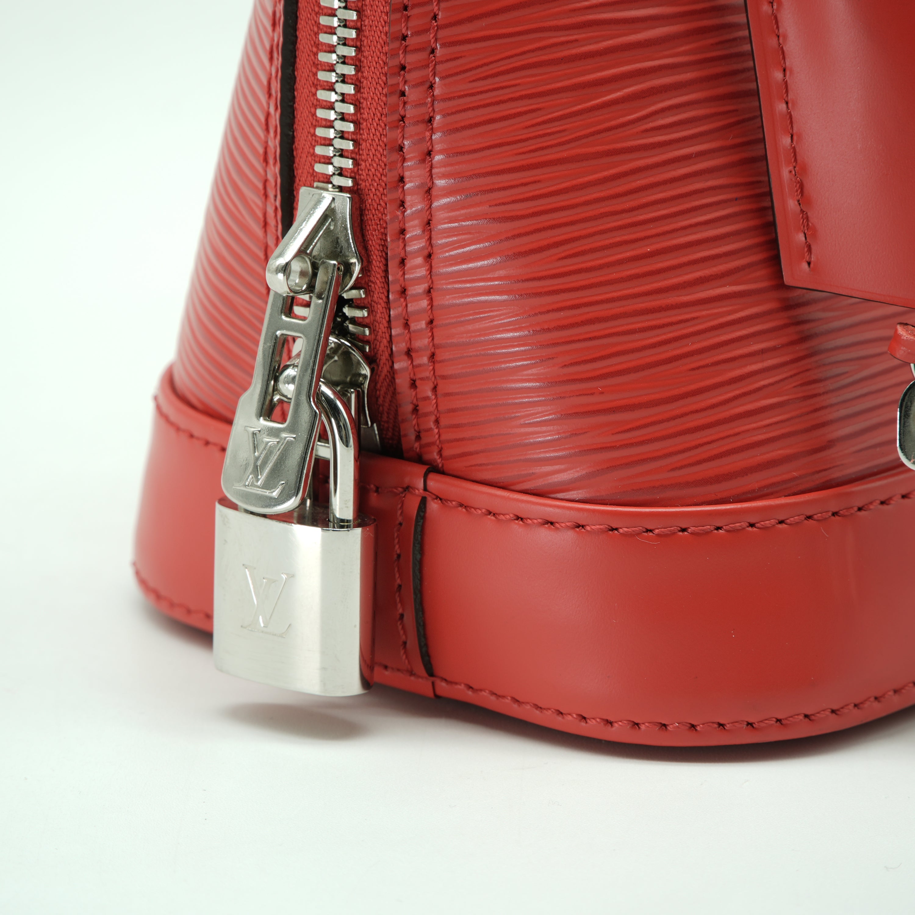 Louis Vuitton Alma BB Epi