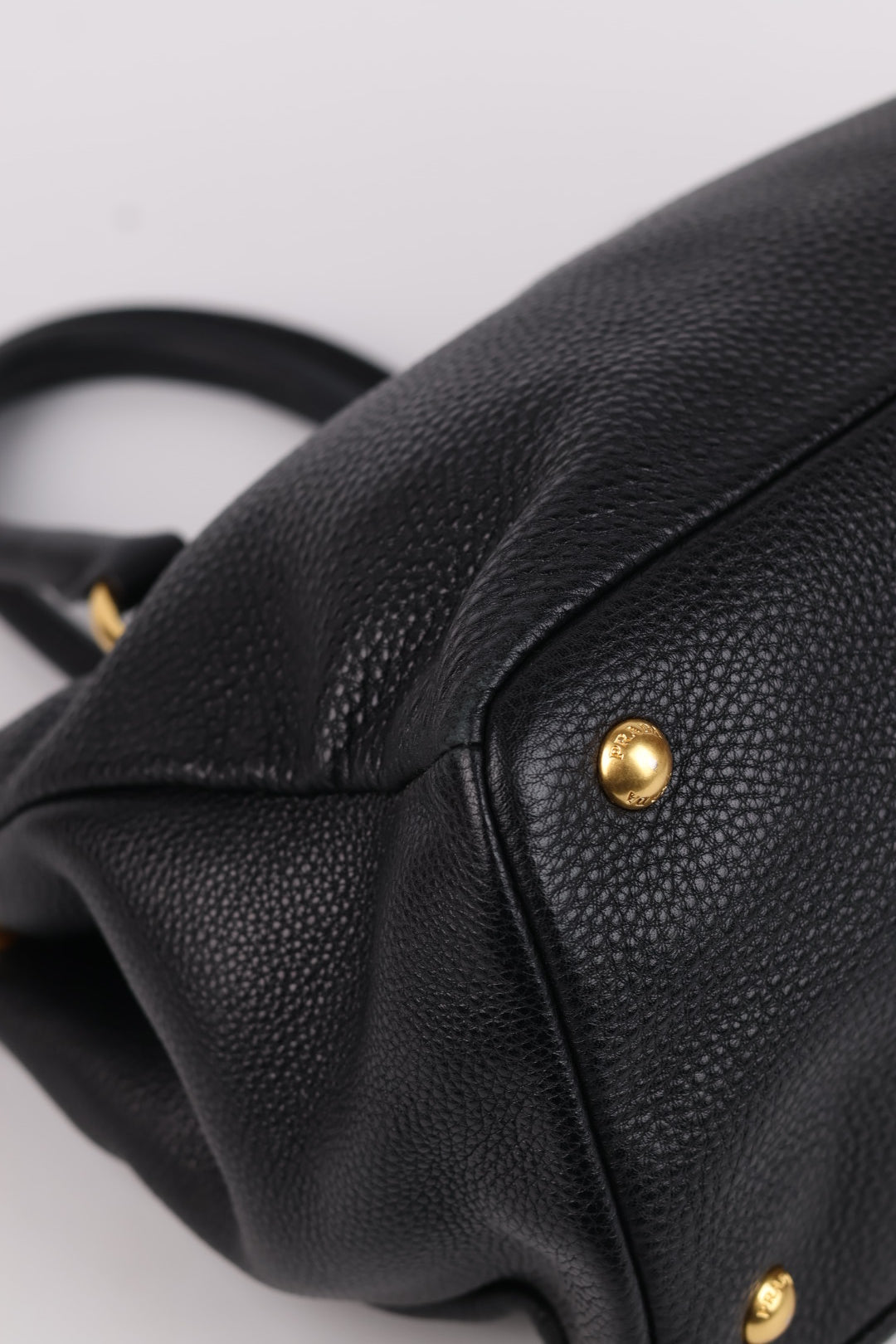 Prada Tote in Pelle Martellata