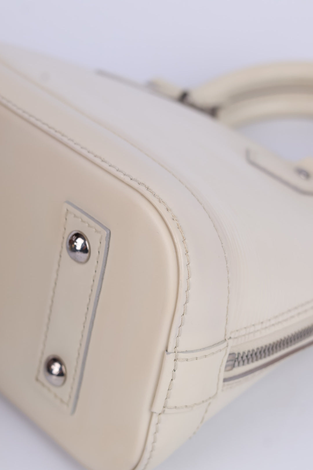 Louis Vuitton Alma BB Epi