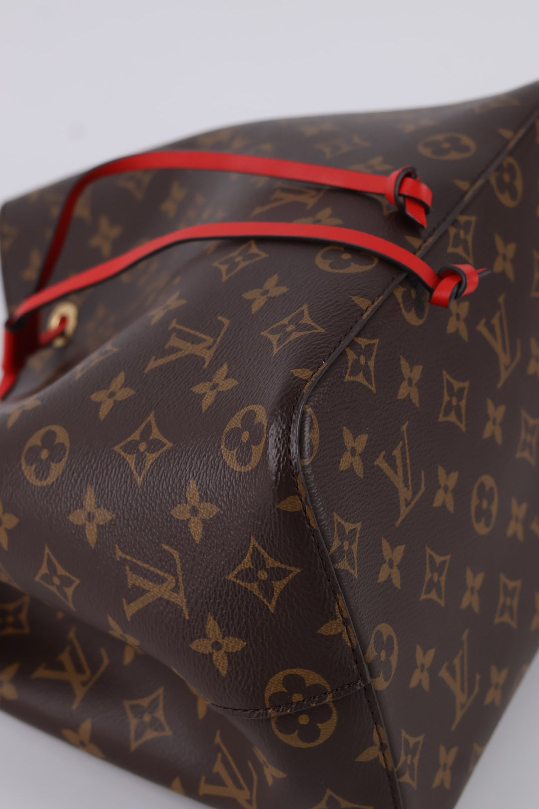 Louis Vuitton Neo Noé MM