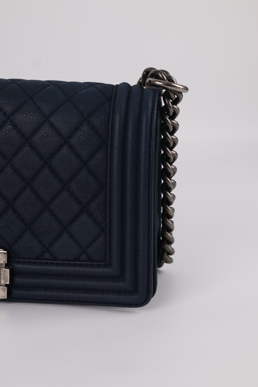 Chanel Boy Media Nabuk