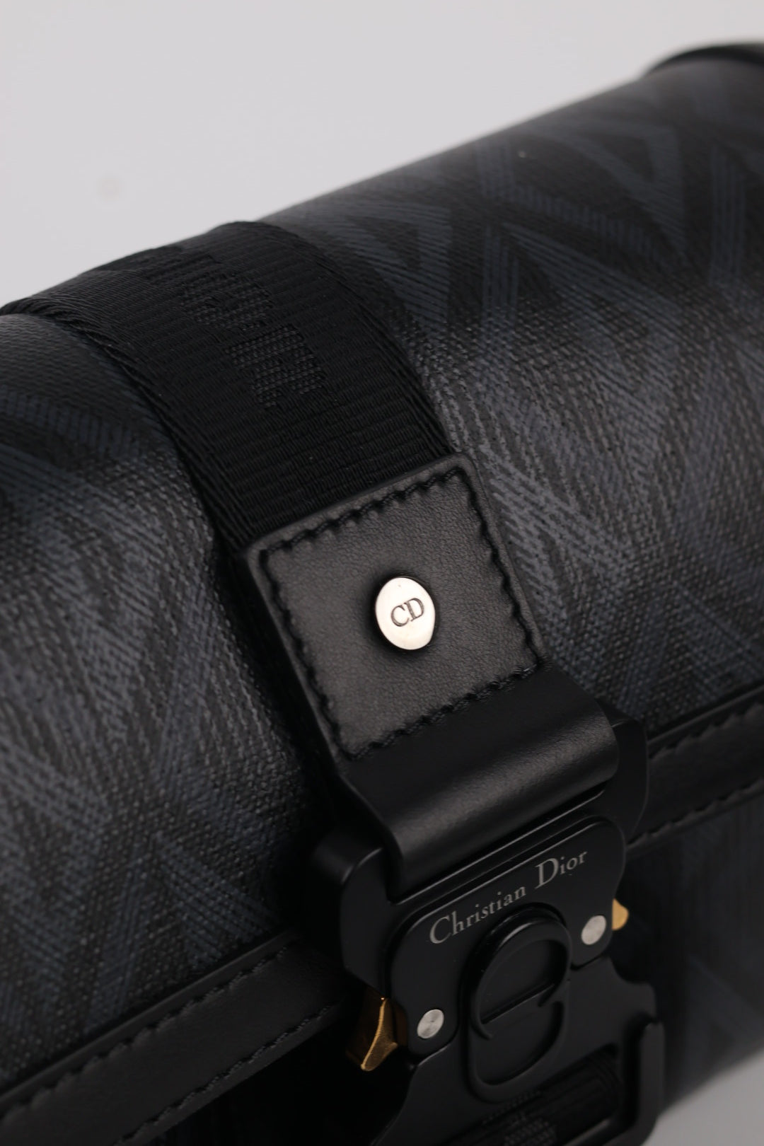 Dior Messenger Hit the Road Diamond