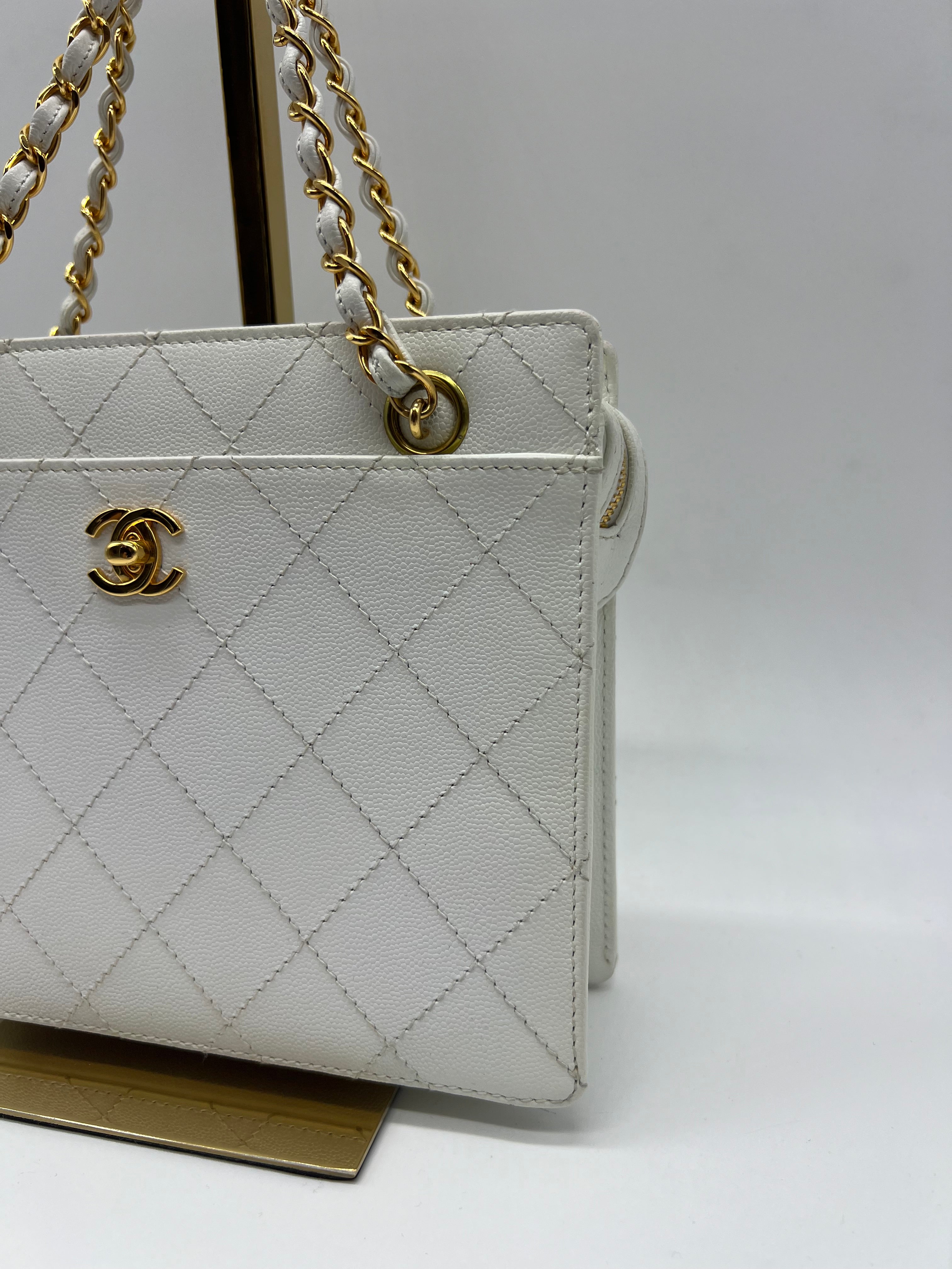 Chanel Tote Bag Vintage Caviar