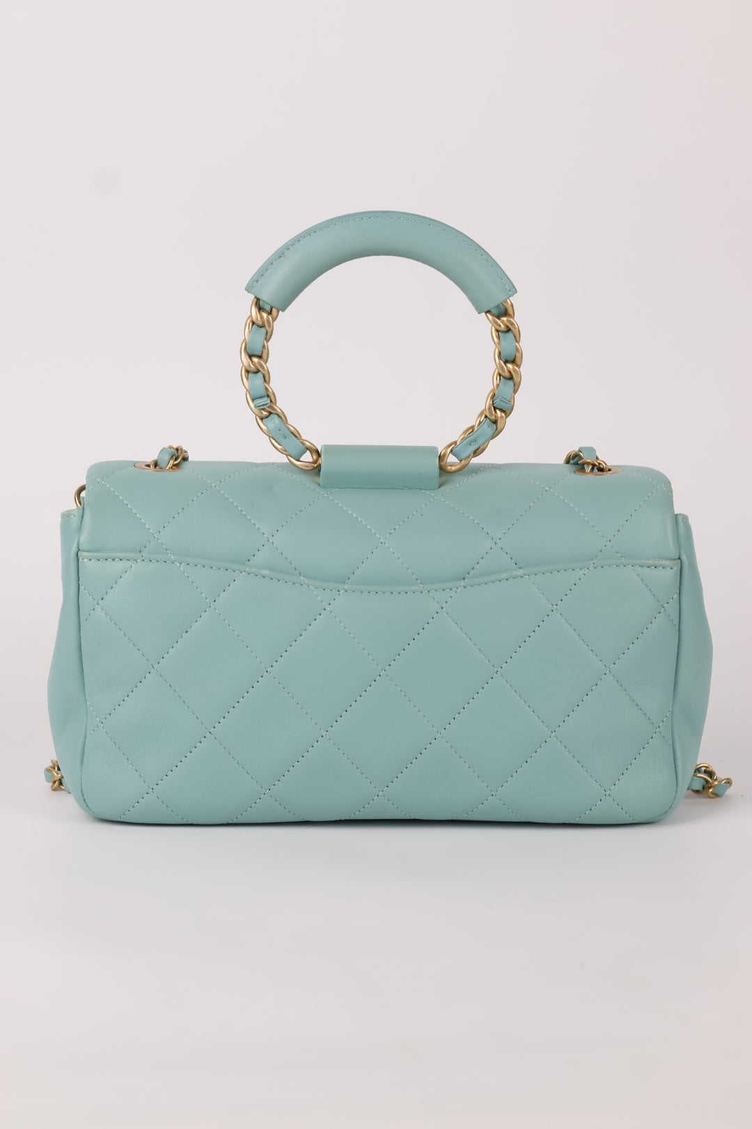 Chanel in the Loop Media Matelassé