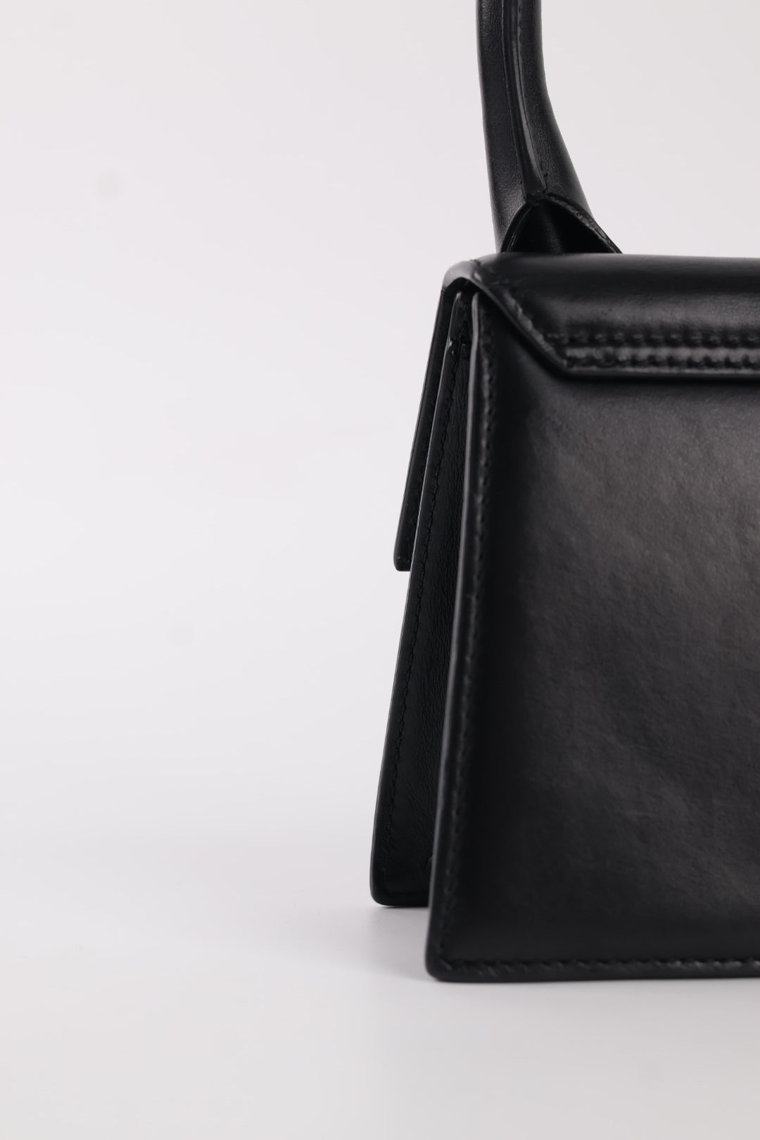 Jacquemus Le Chiquito Moyen