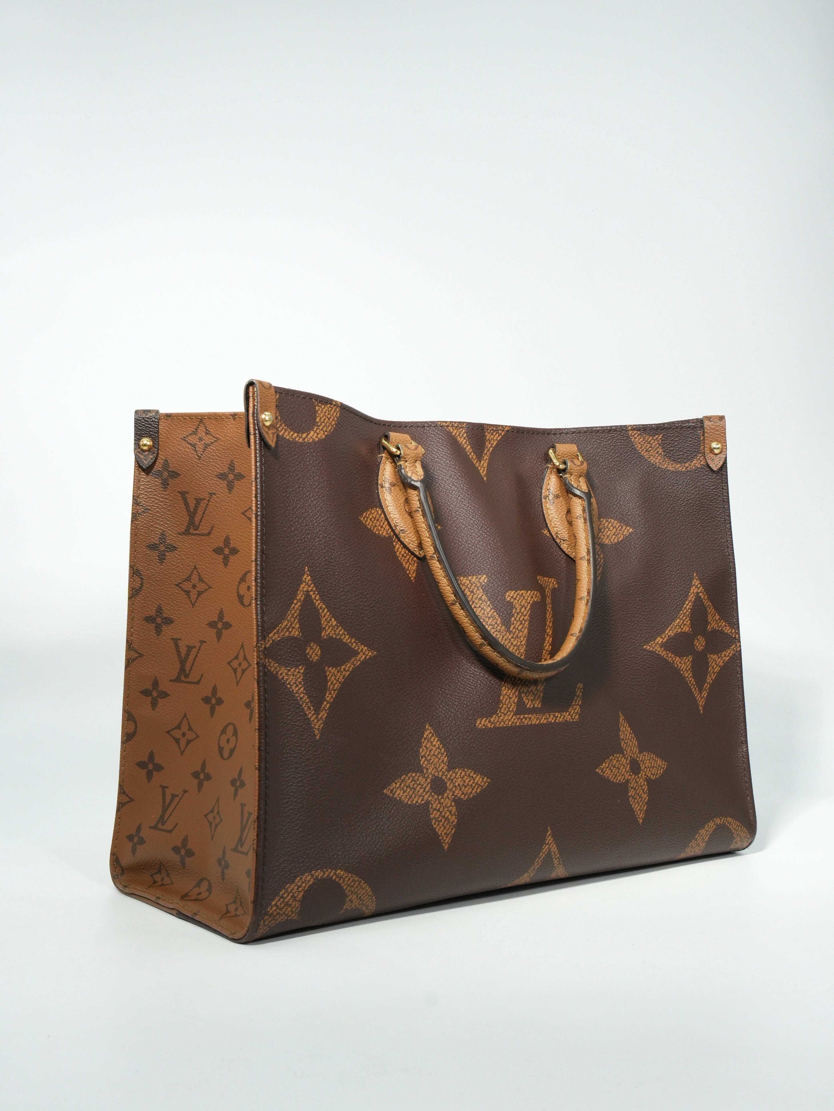 Louis Vuitton OnTheGo MM