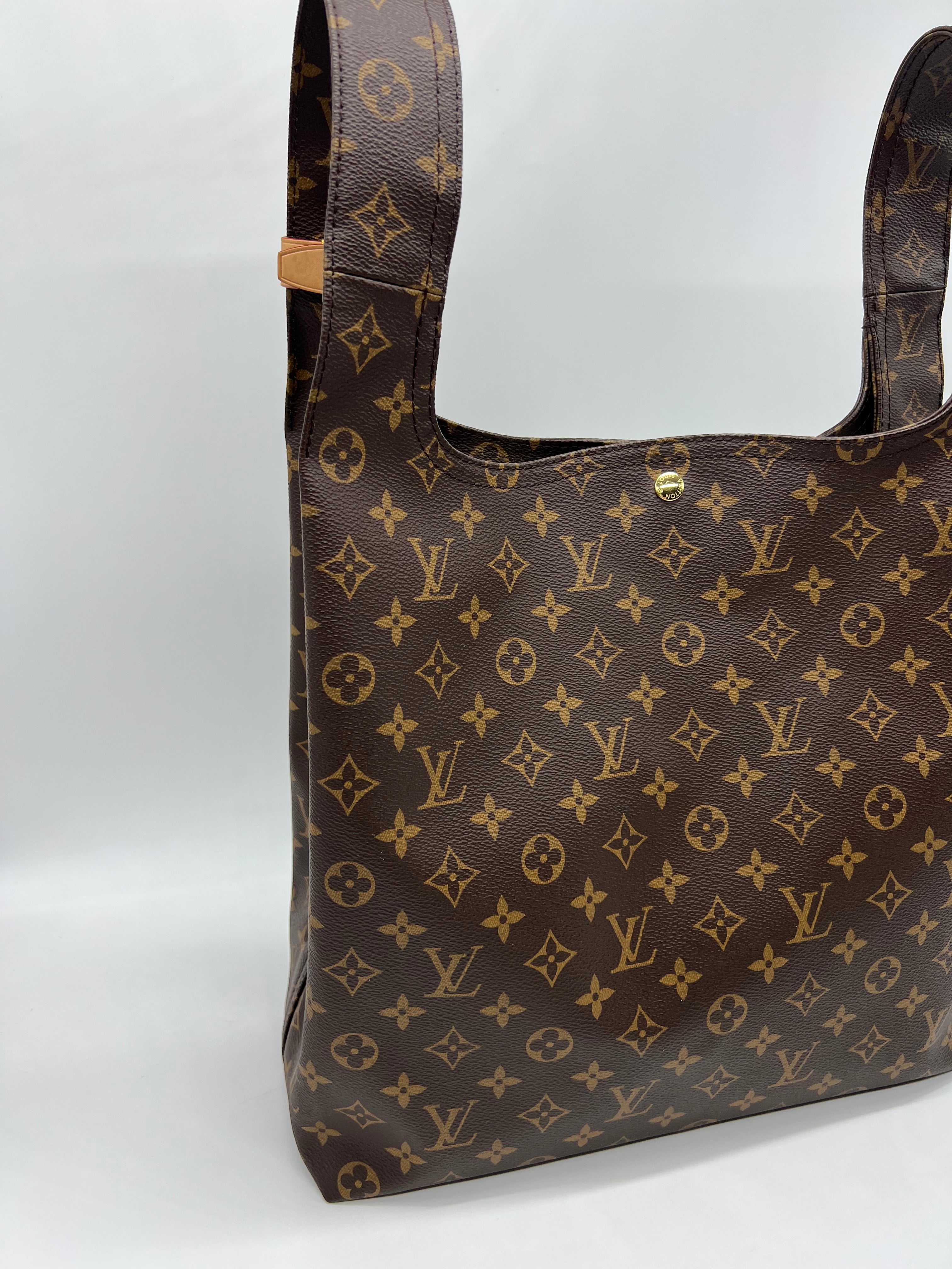 Louis Vuitton Atlantis GM Monogram