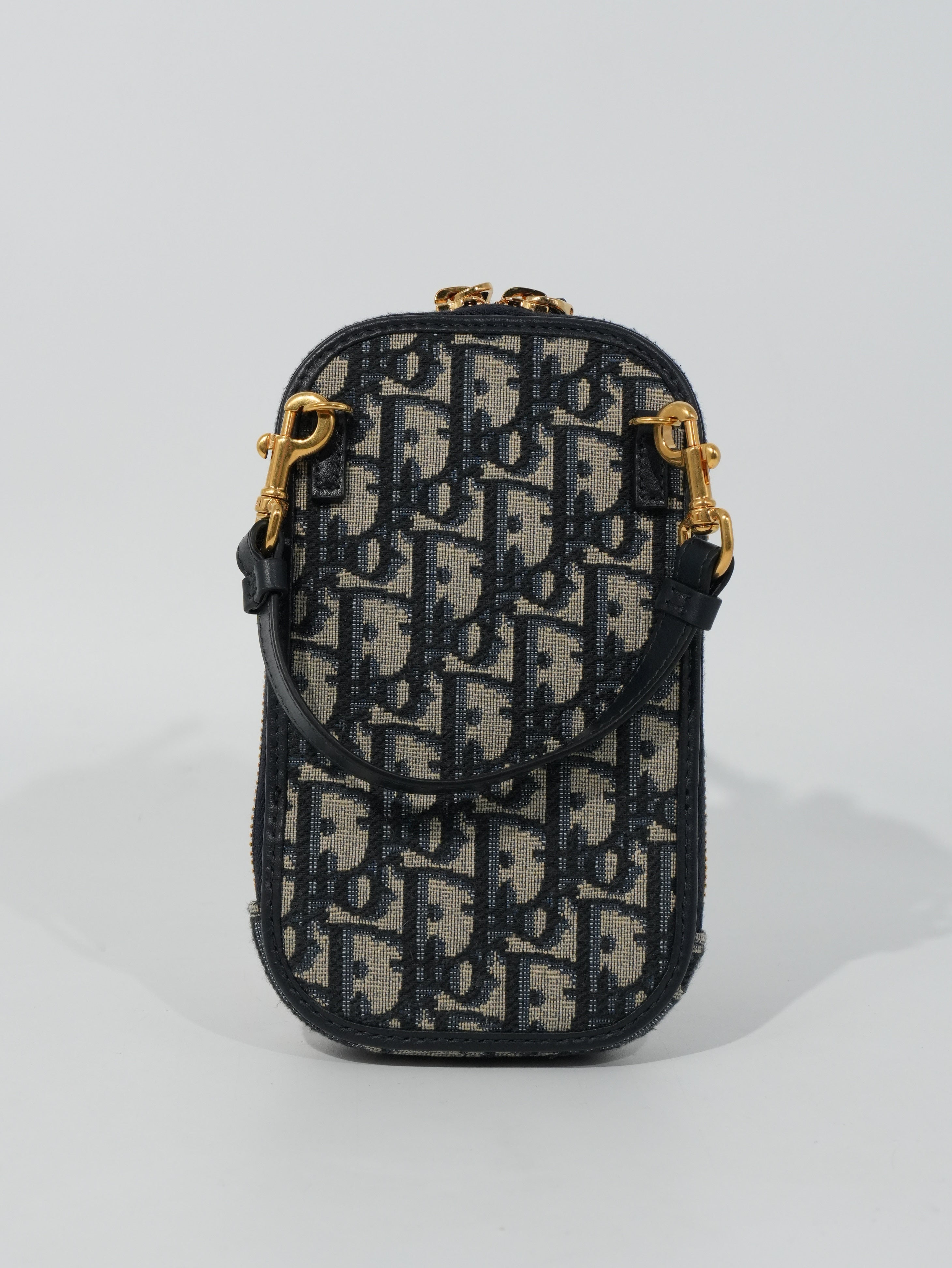 Dior Call’in 30 Montaigne