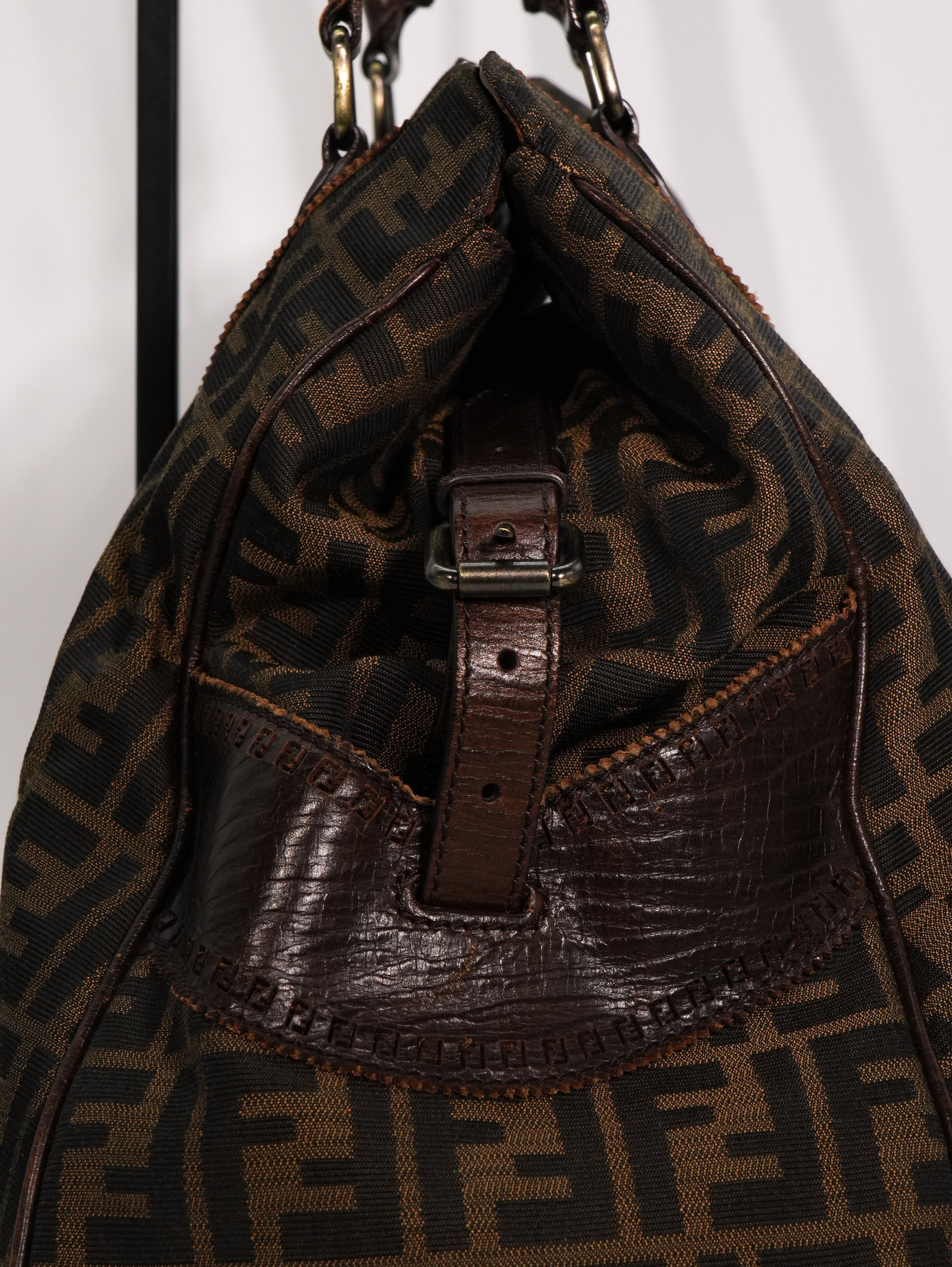 Fendi De Jour Large FF Logo