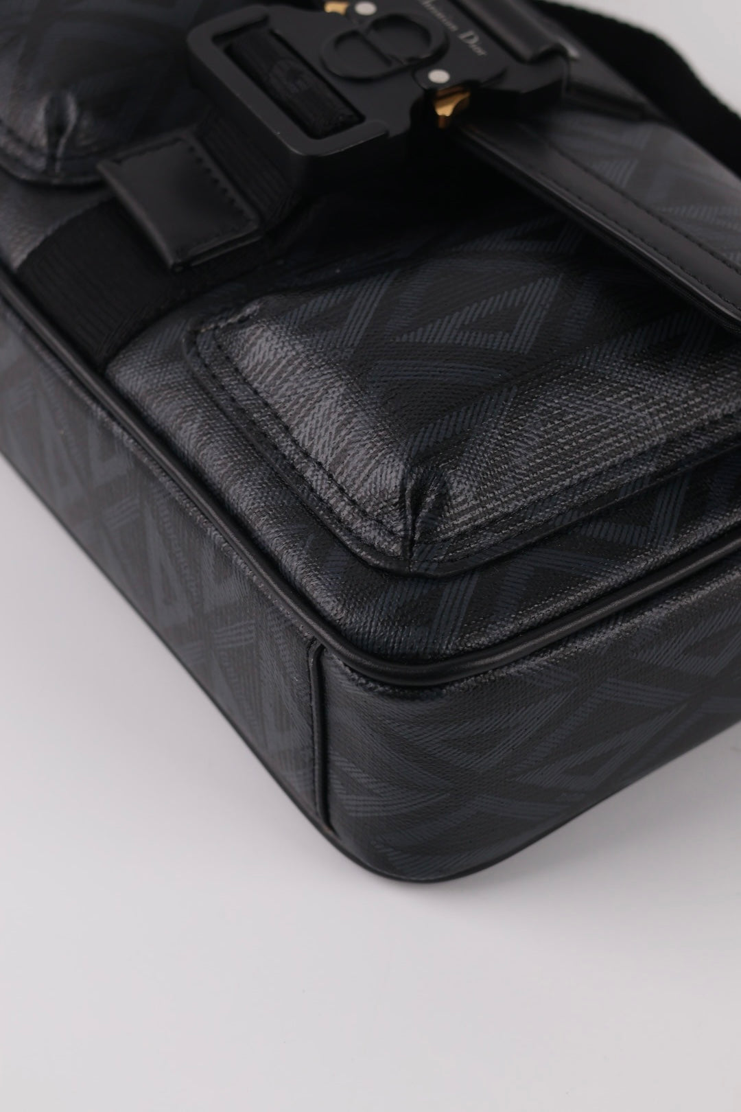 Dior Messenger Hit the Road Diamond