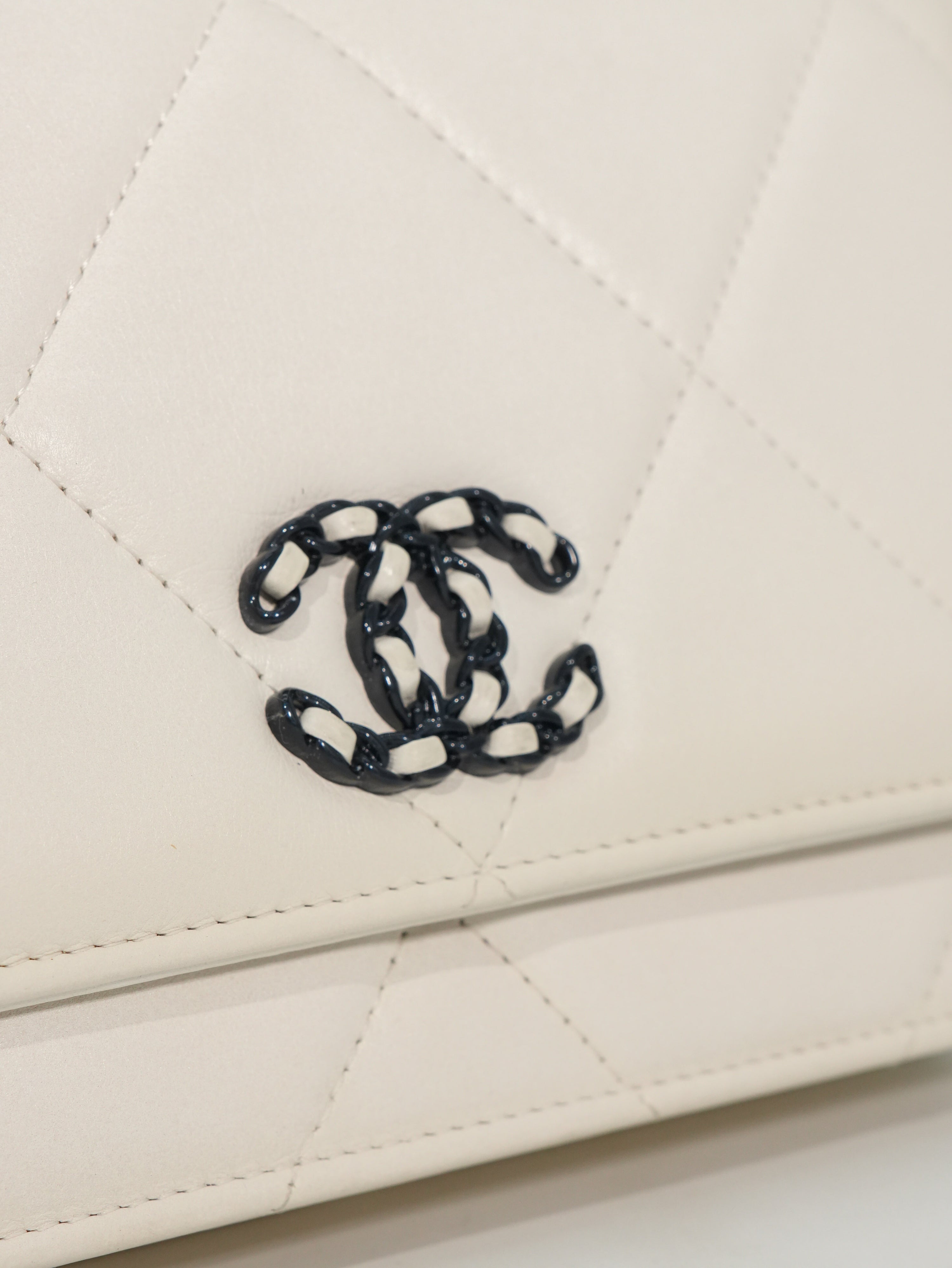 Chanel 19 Woc in Pelle