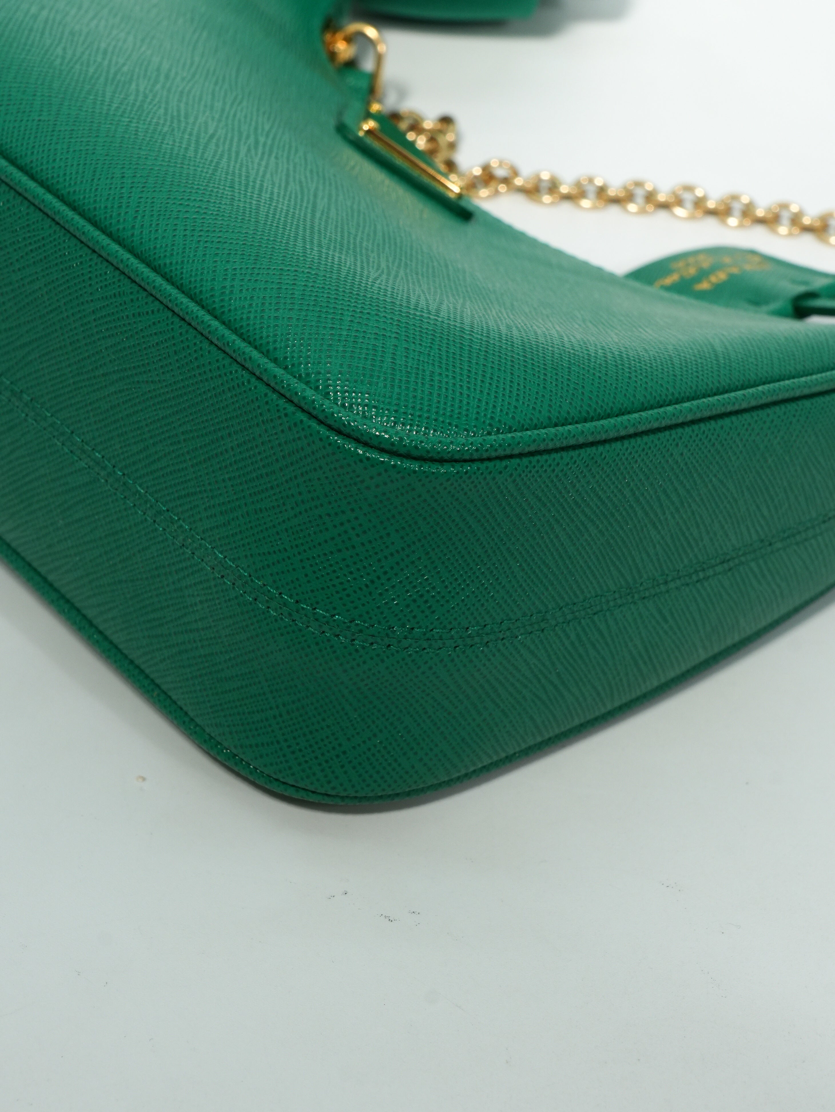Prada Re-Edition 2005 Saffiano