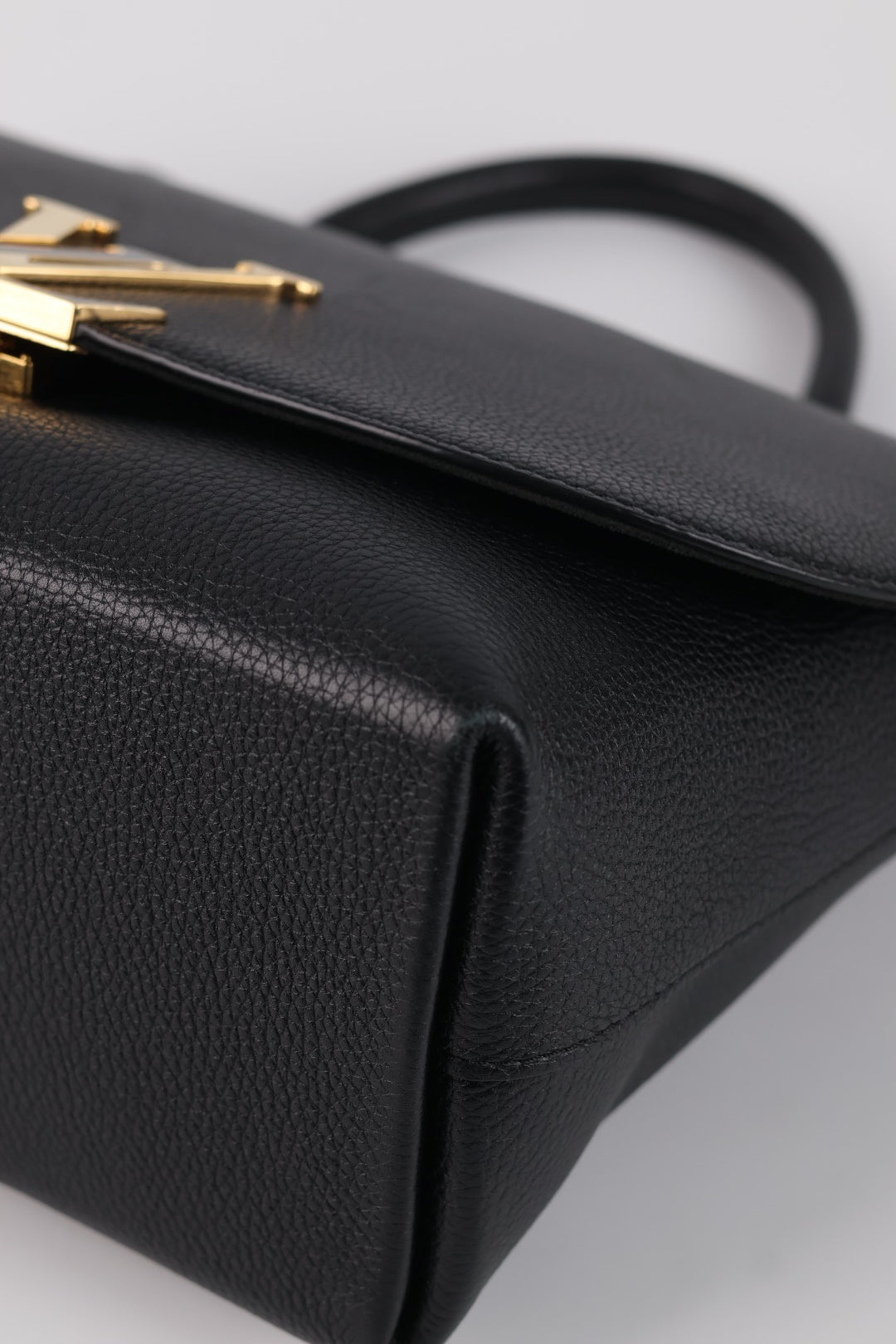 Louis Vuitton Volta Taurillon