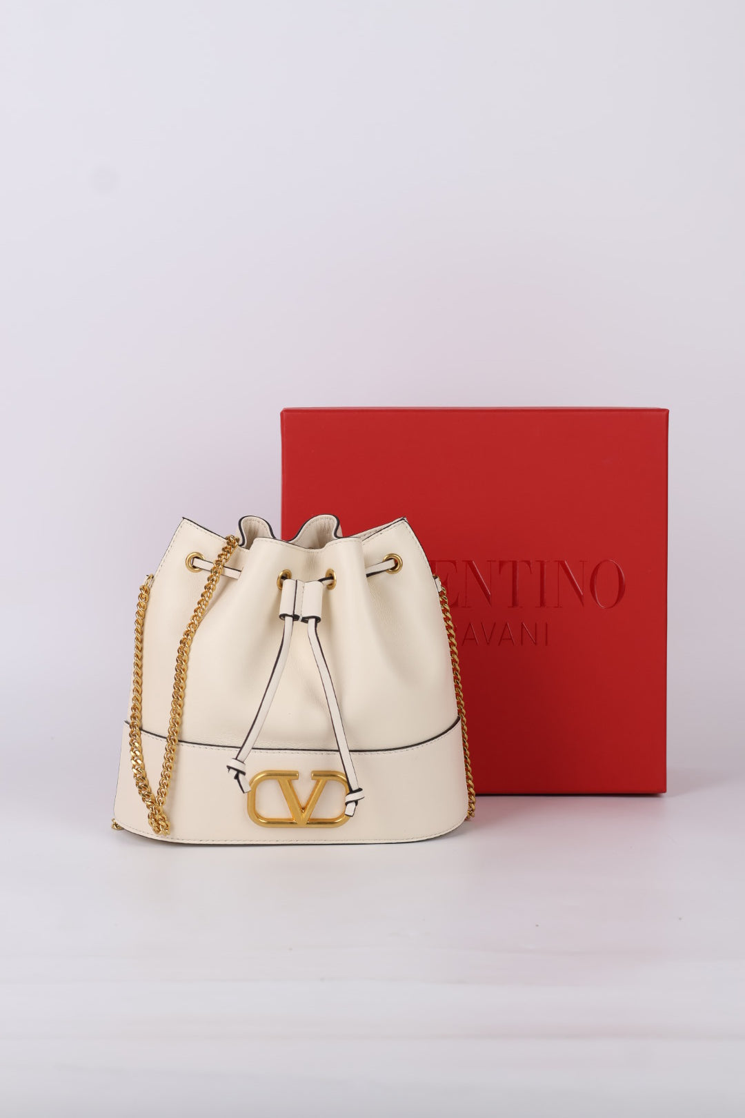 Valentino Mini Bucket V Logo