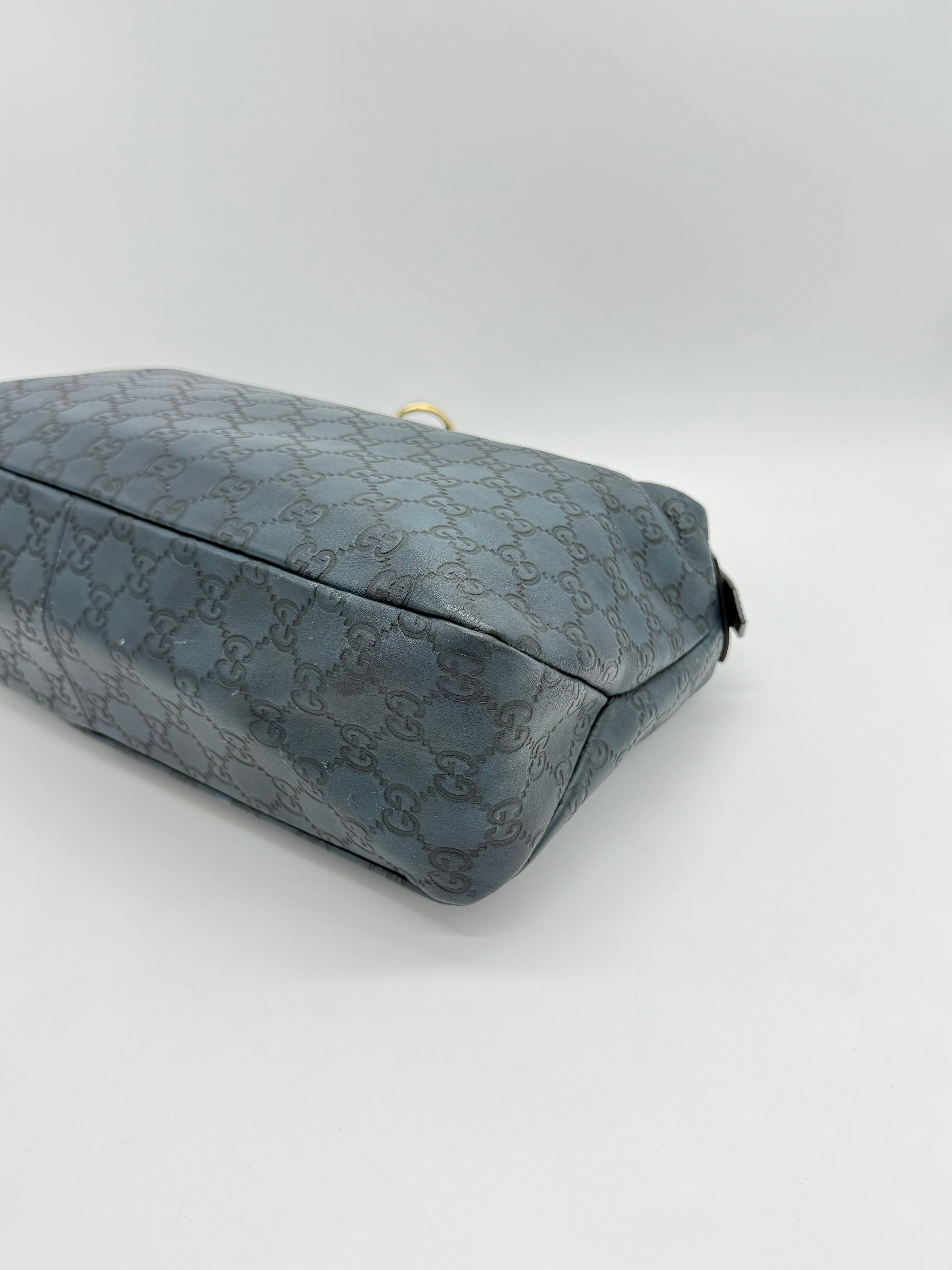 Gucci Hobo GG Signature