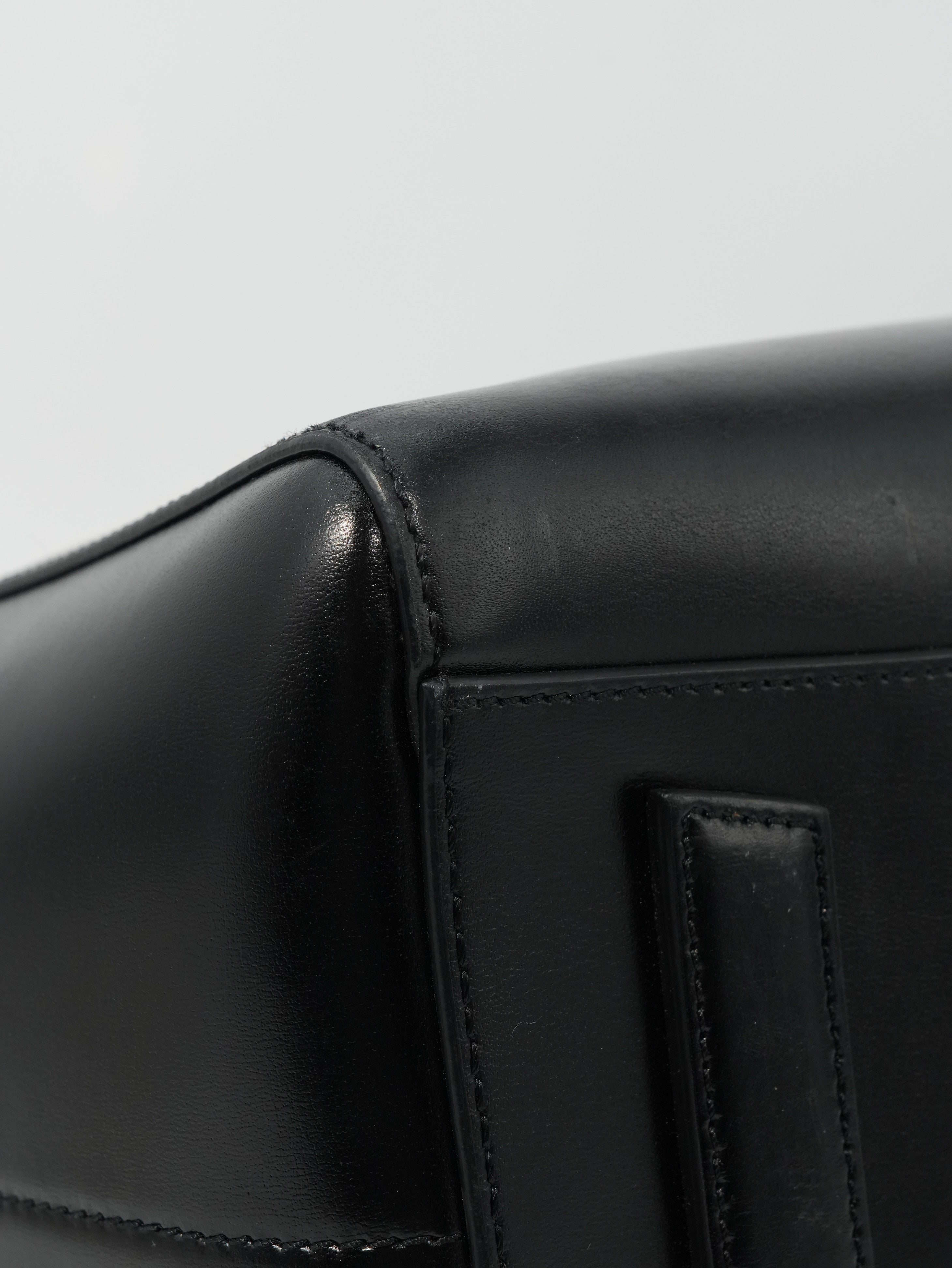 Givenchy Antigona Media