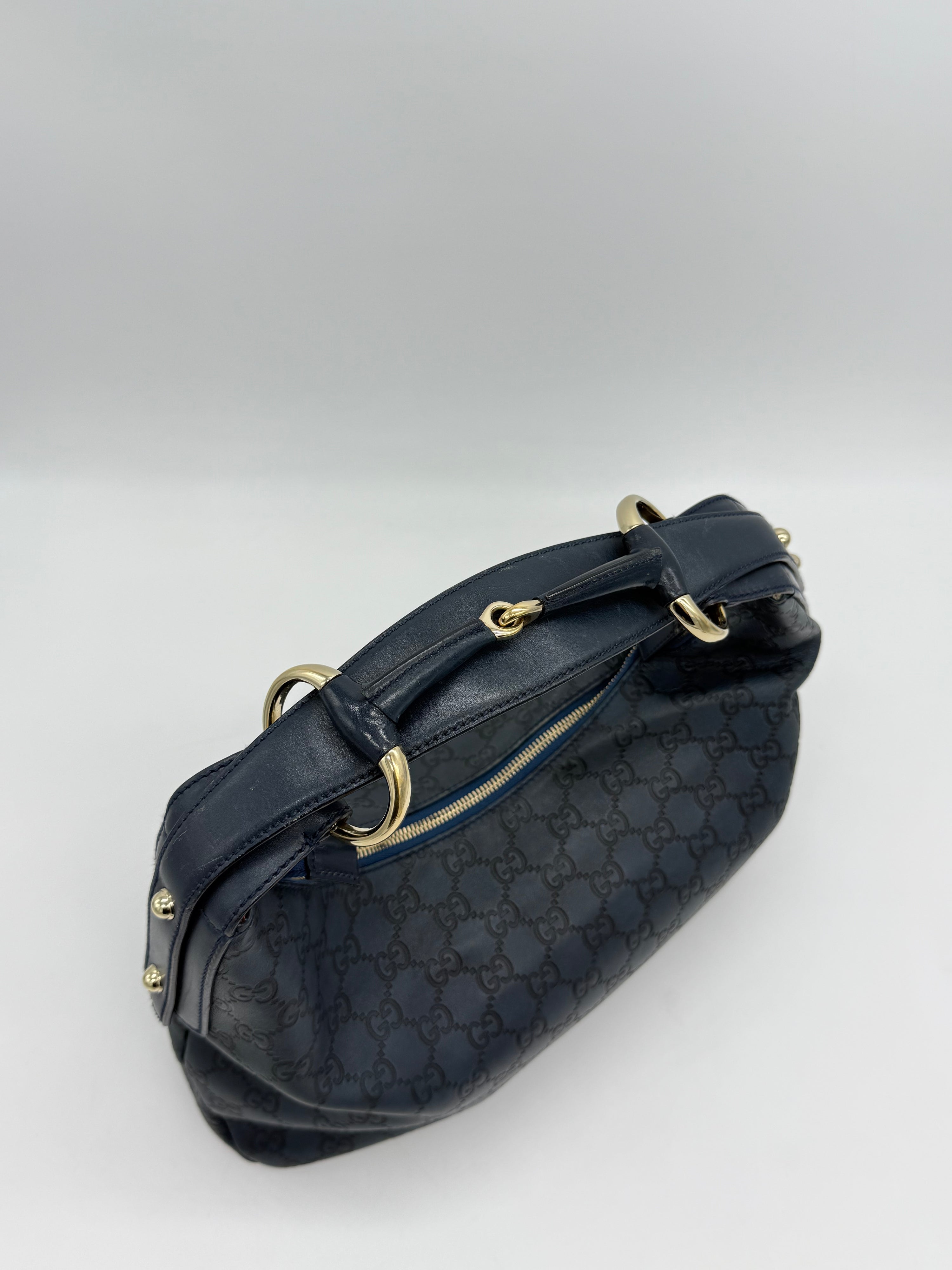 Gucci Hobo GG Signature