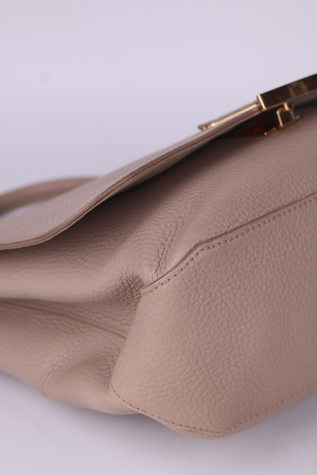 Louis Vuitton Volta Taurillon