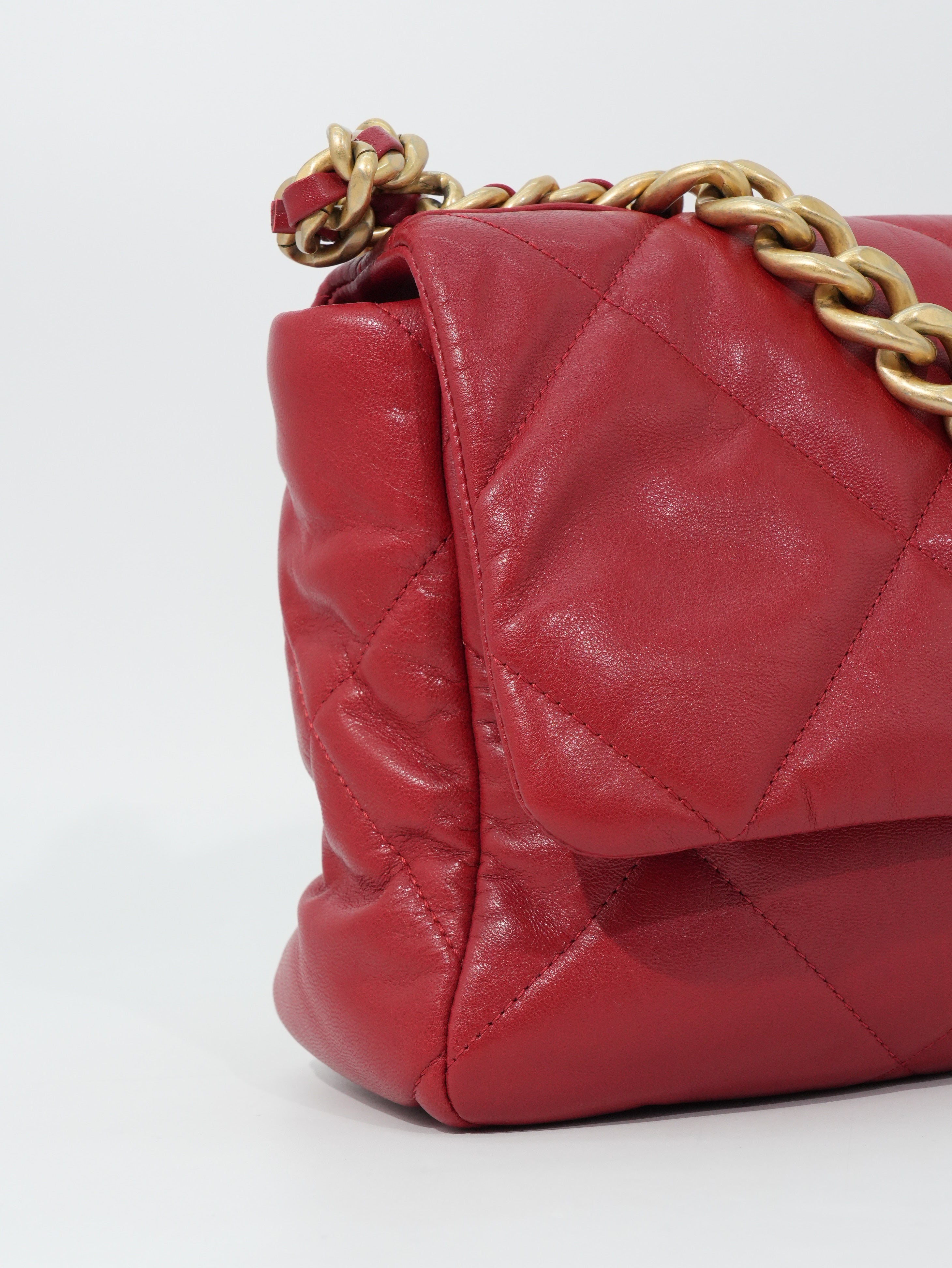 Chanel 19 Large in Pelle d’Agnello