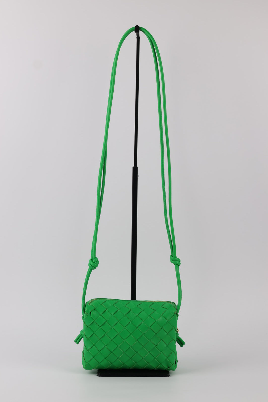 Bottega Veneta Loop in Pelle