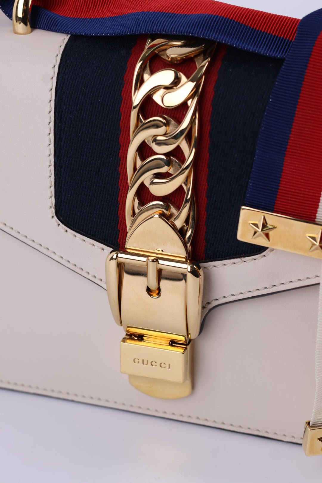 Gucci Sylvie Mini in Pelle
