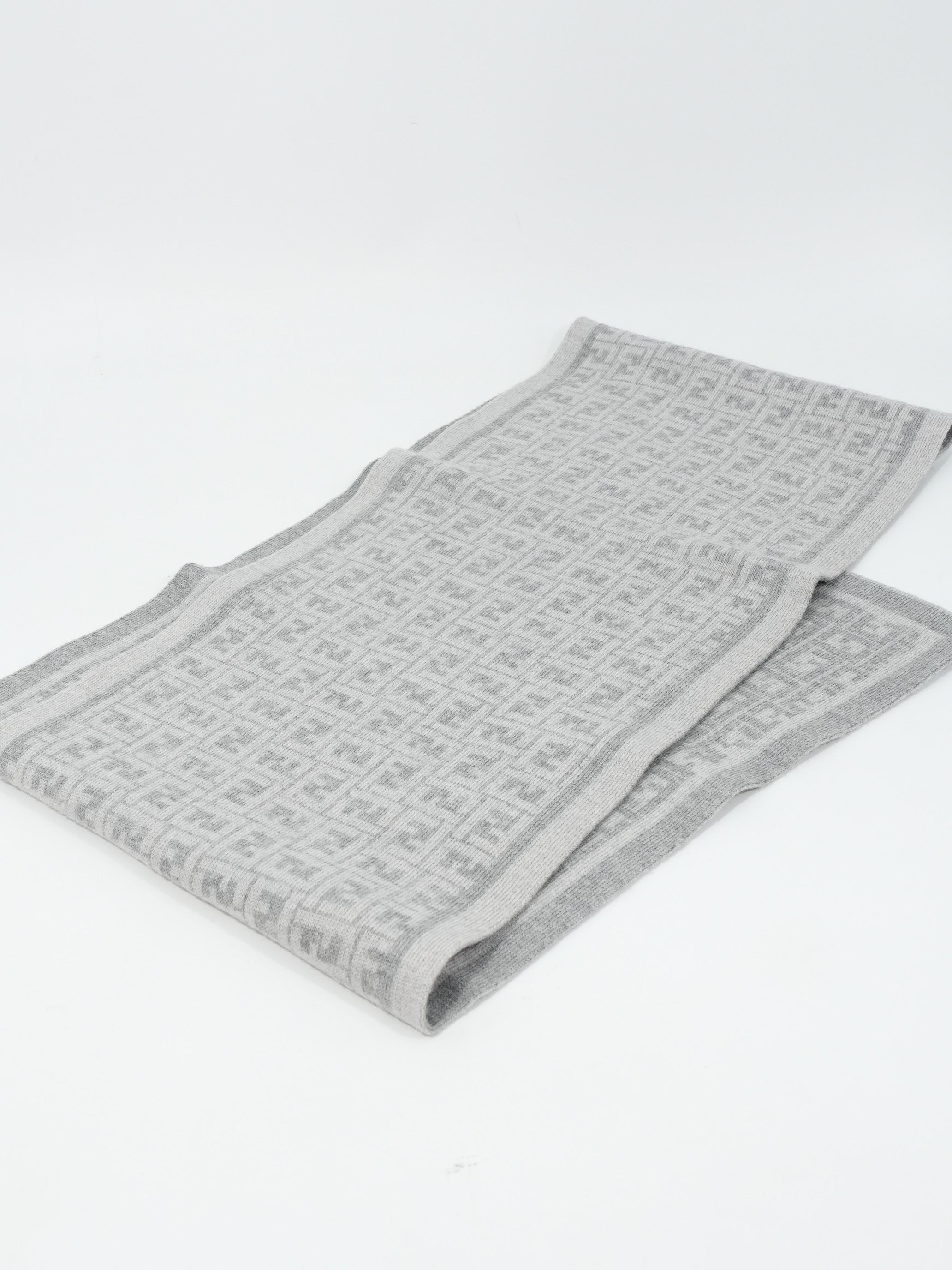 Fendi Sciarpa FF Logo