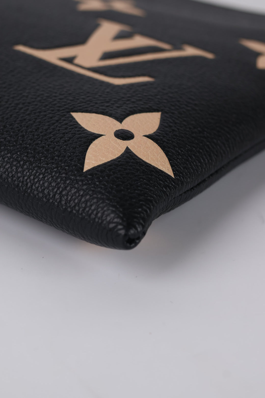 Louis Vuitton Daily Pochette Empreinte