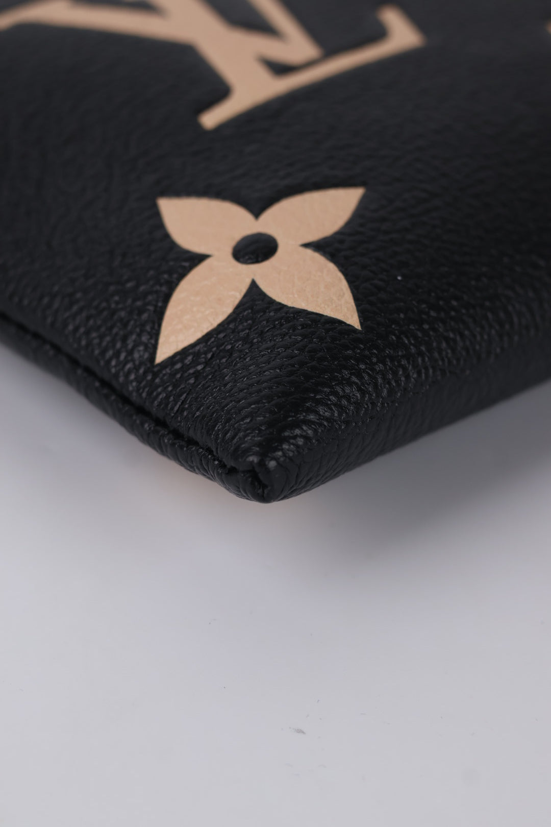Louis Vuitton Daily Pochette Empreinte