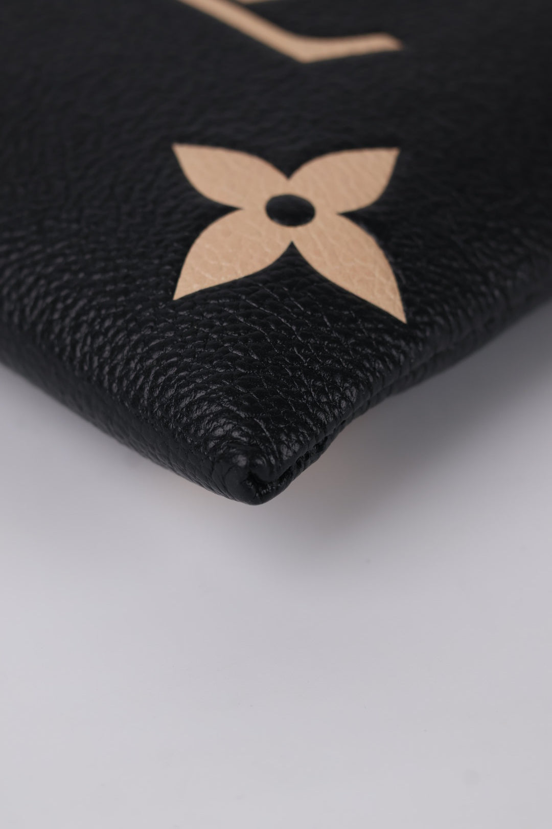 Louis Vuitton Daily Pochette Empreinte