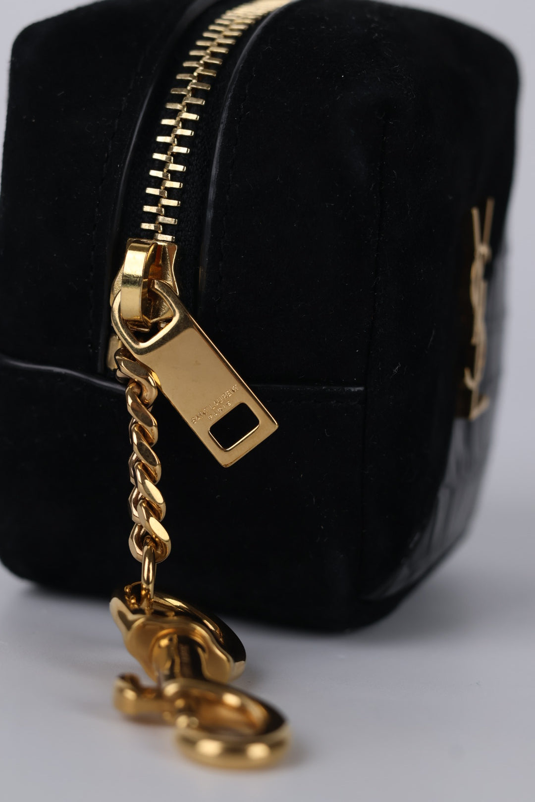 Saint Laurent Pouch