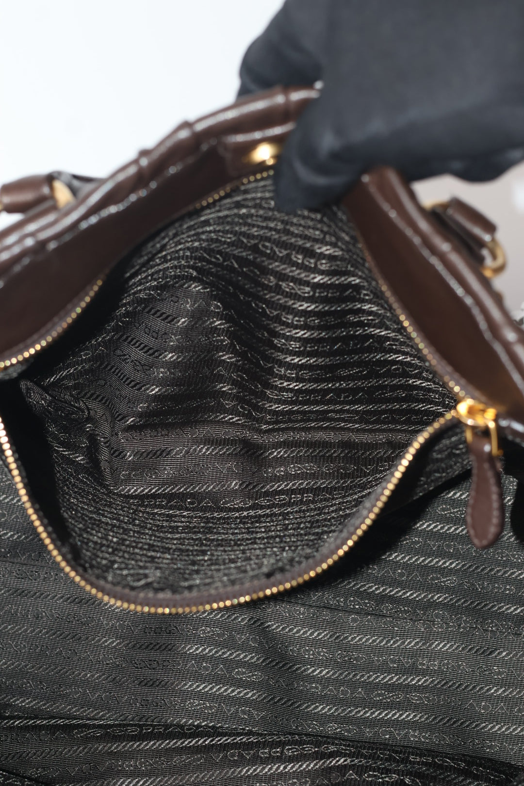 Prada Tote In Pelle Goffrata