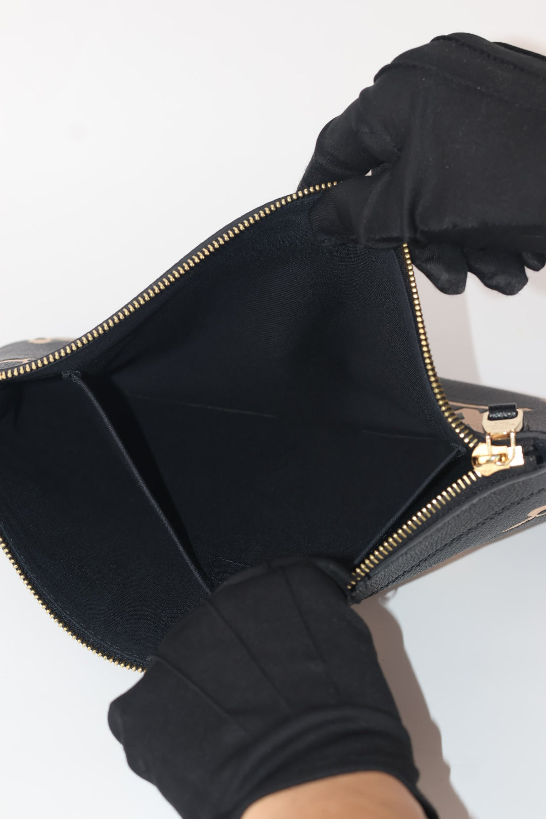 Louis Vuitton Daily Pochette Empreinte