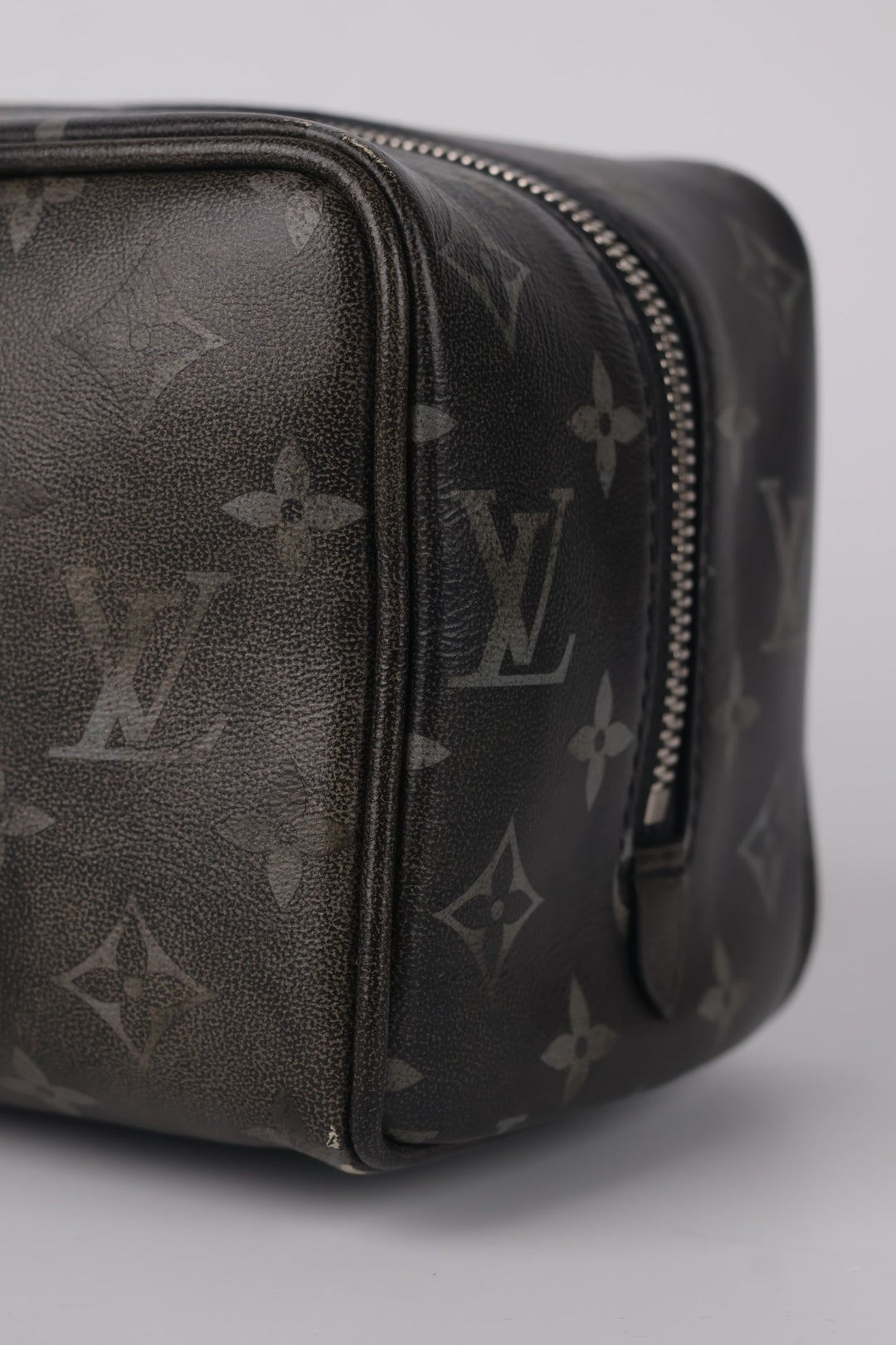 Louis Vuitton Dopp Kit Locker Eclipse