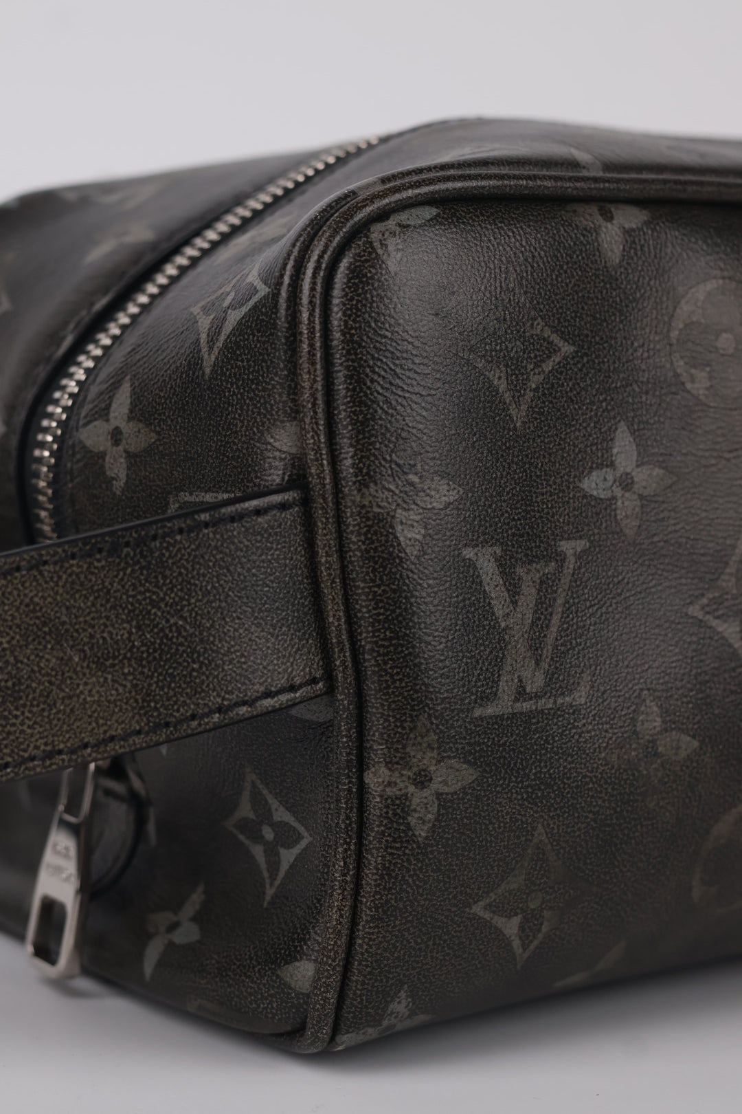 Louis Vuitton Dopp Kit Locker Eclipse