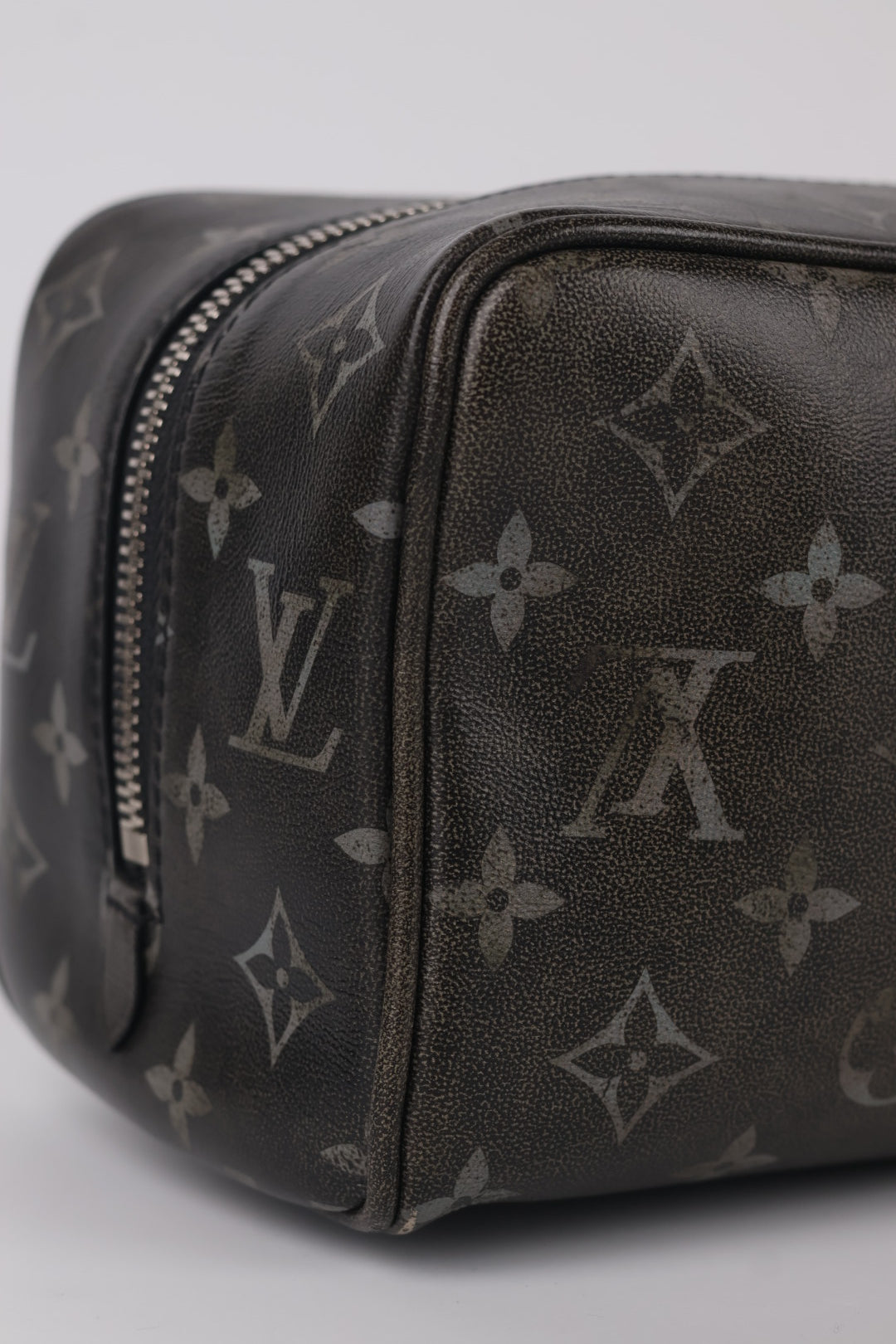 Louis Vuitton Dopp Kit Locker Eclipse