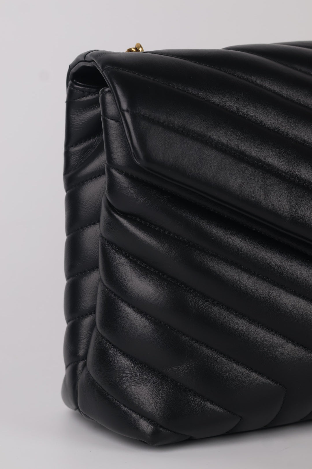 Saint Laurent Lou Lou Media