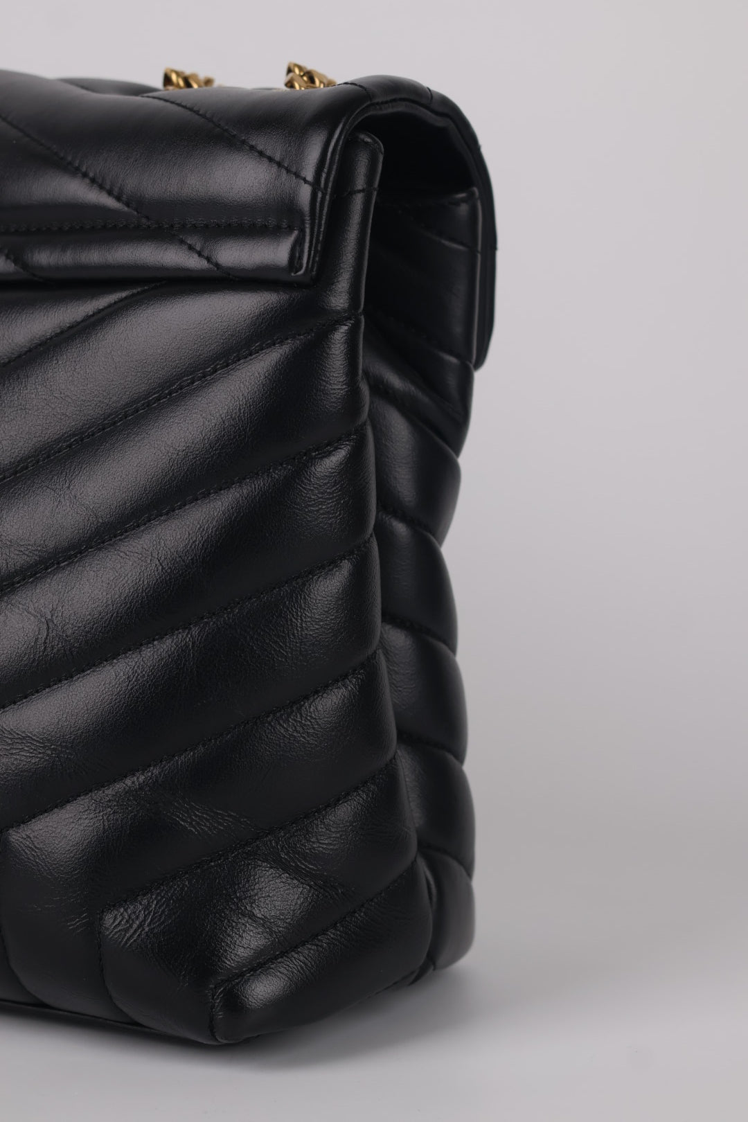 Saint Laurent Lou Lou Media