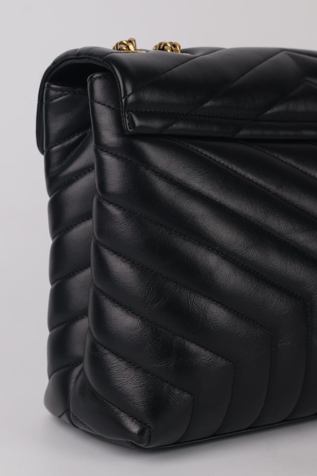 Saint Laurent Lou Lou Media