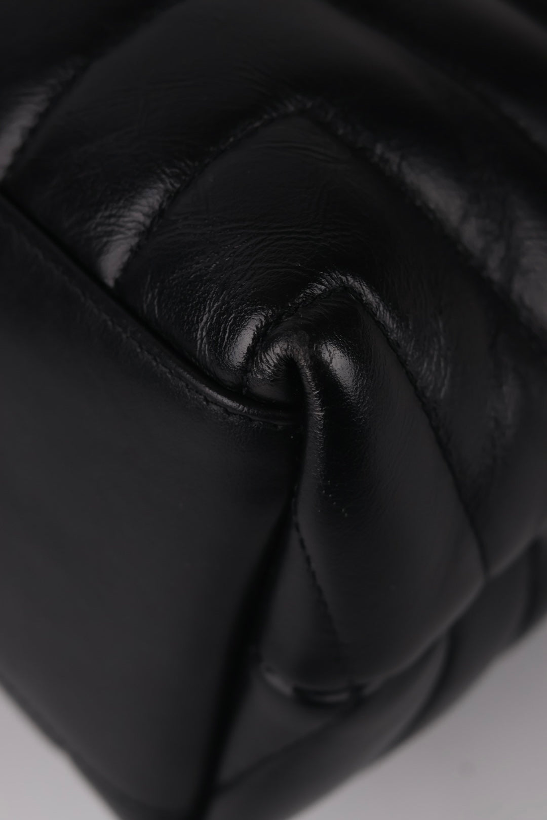 Saint Laurent Lou Lou Media