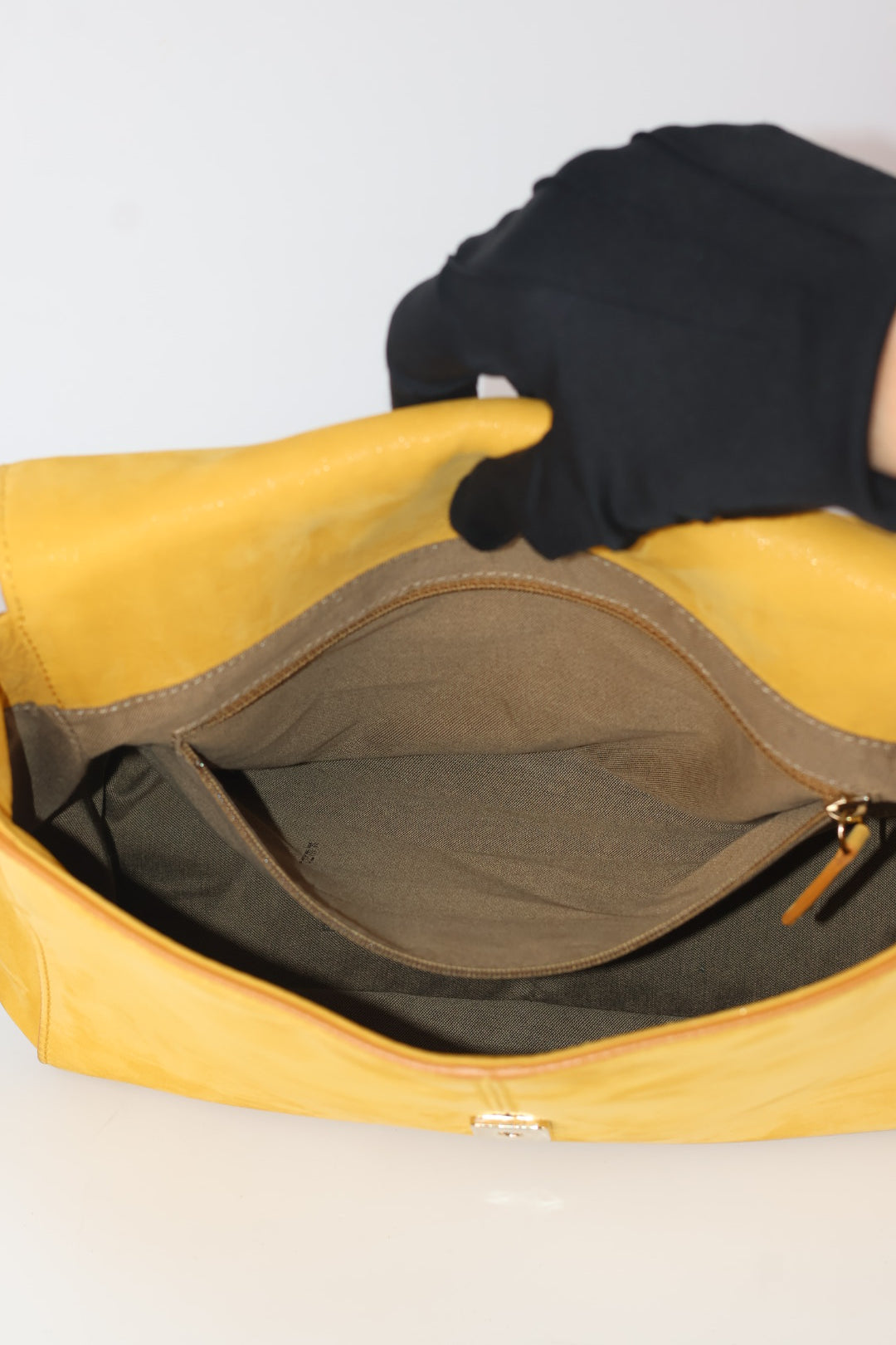 Fendi a Spalla in Suede