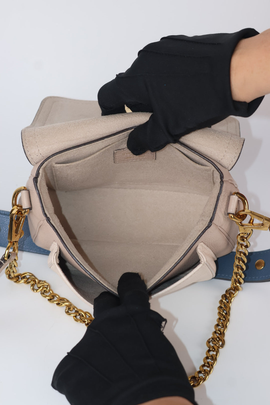 Louis Vuitton Lockme Tender