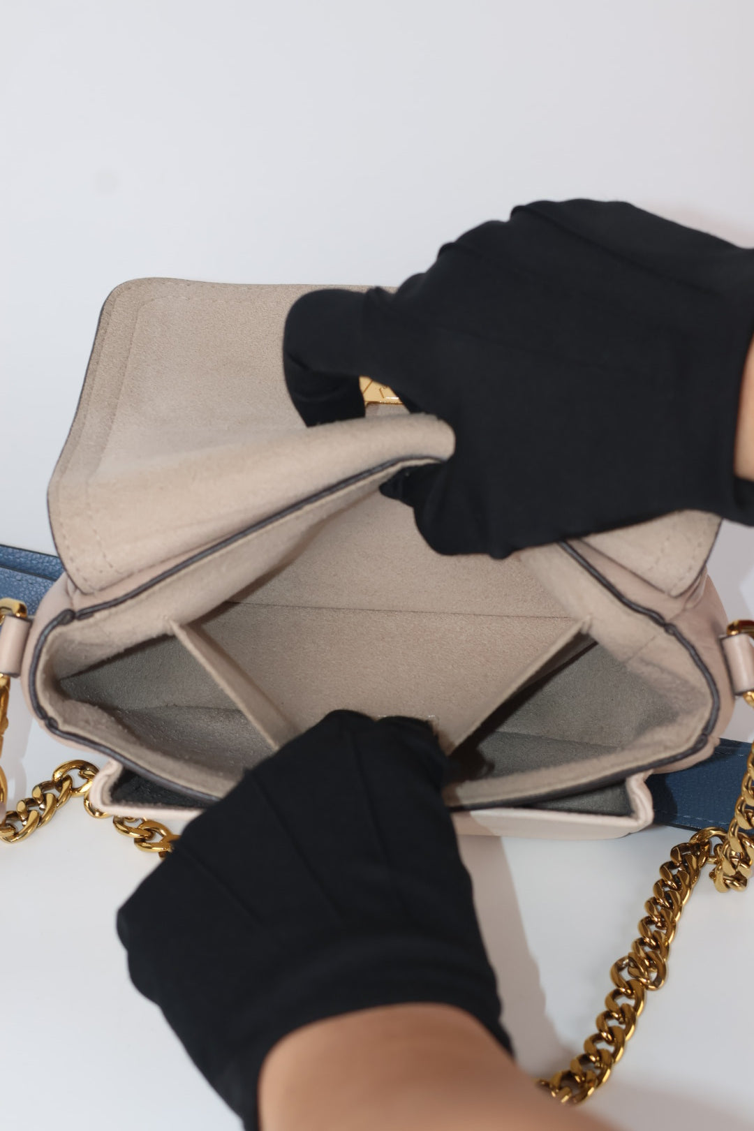 Louis Vuitton Lockme Tender
